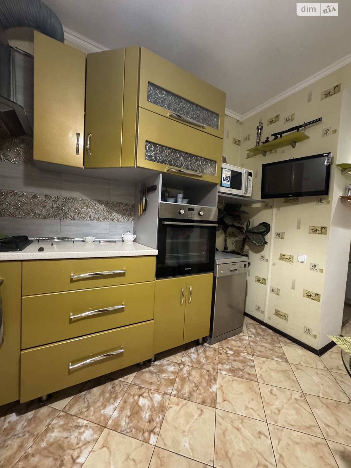 трикімнатна квартира в Вінниці, район Вишенька, на вул. Келецька в довготривалу оренду помісячно фото 1