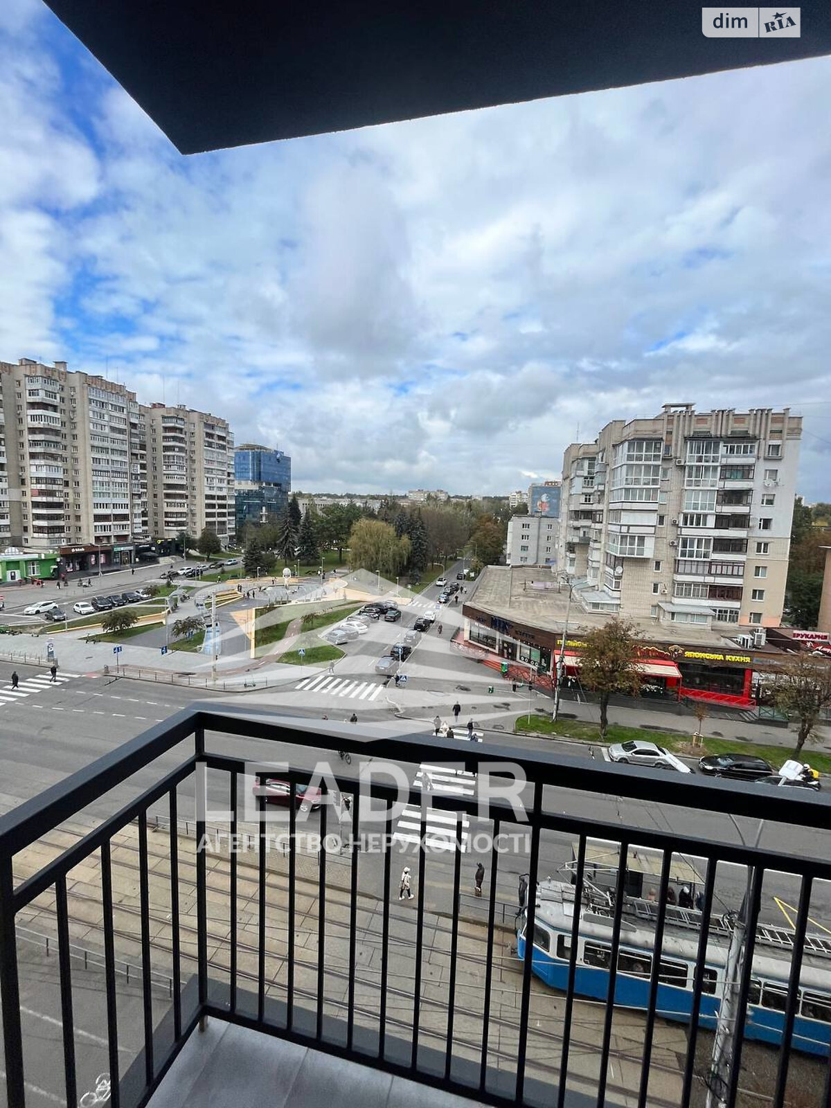 трехкомнатная квартира в Виннице, район Вишенка, на просп. Космонавтов 49 в аренду на долгий срок помесячно фото 1 трехкомнатная квартира в Виннице, район Вишенка, на просп. Космонавтов 49 в аренду на долгий срок помесячно фото 1