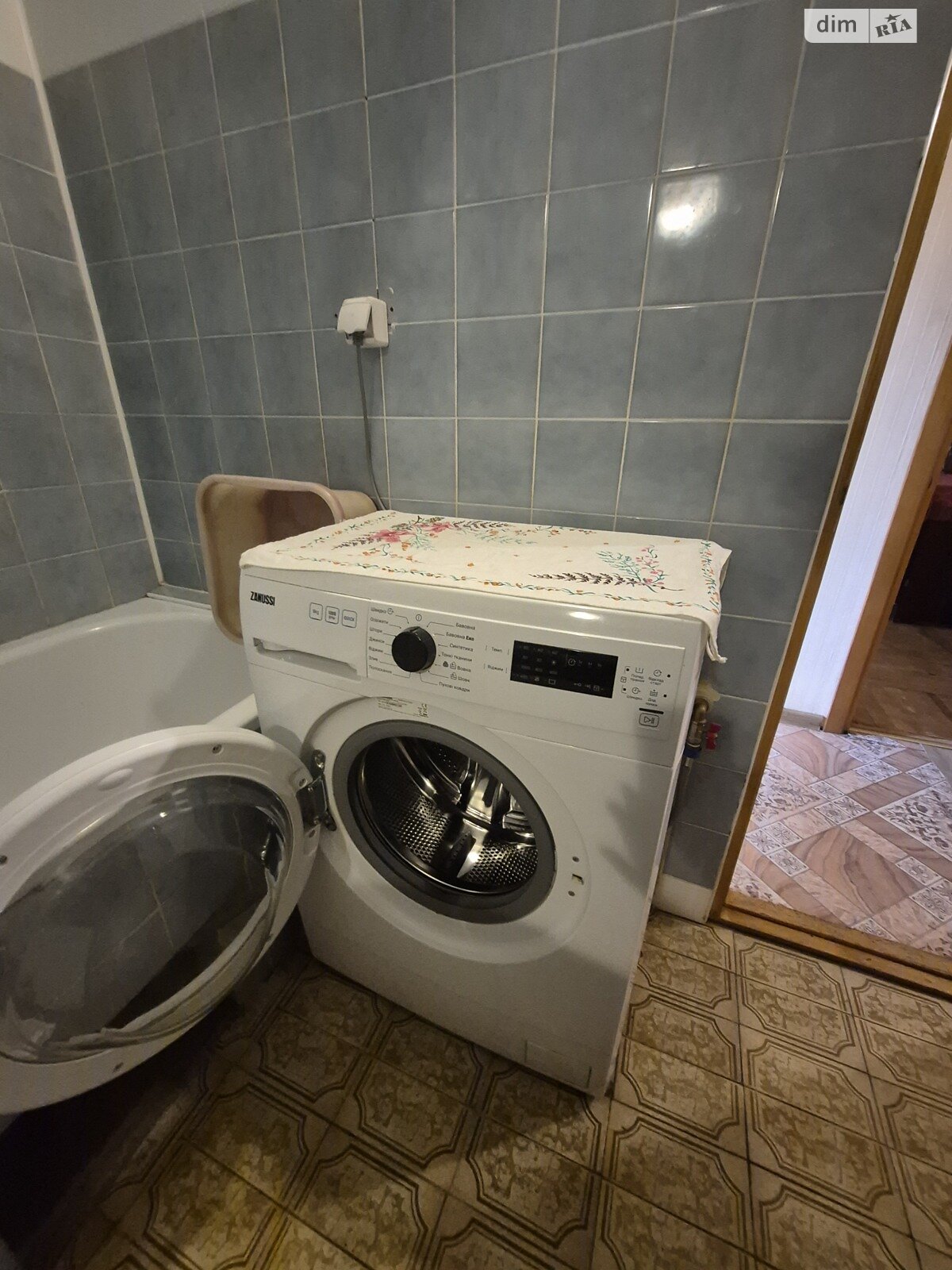 трехкомнатная квартира в Виннице, район Вишенка, на просп. Космонавтов в аренду на долгий срок помесячно фото 1 трехкомнатная квартира в Виннице, район Вишенка, на просп. Космонавтов в аренду на долгий срок помесячно фото 1