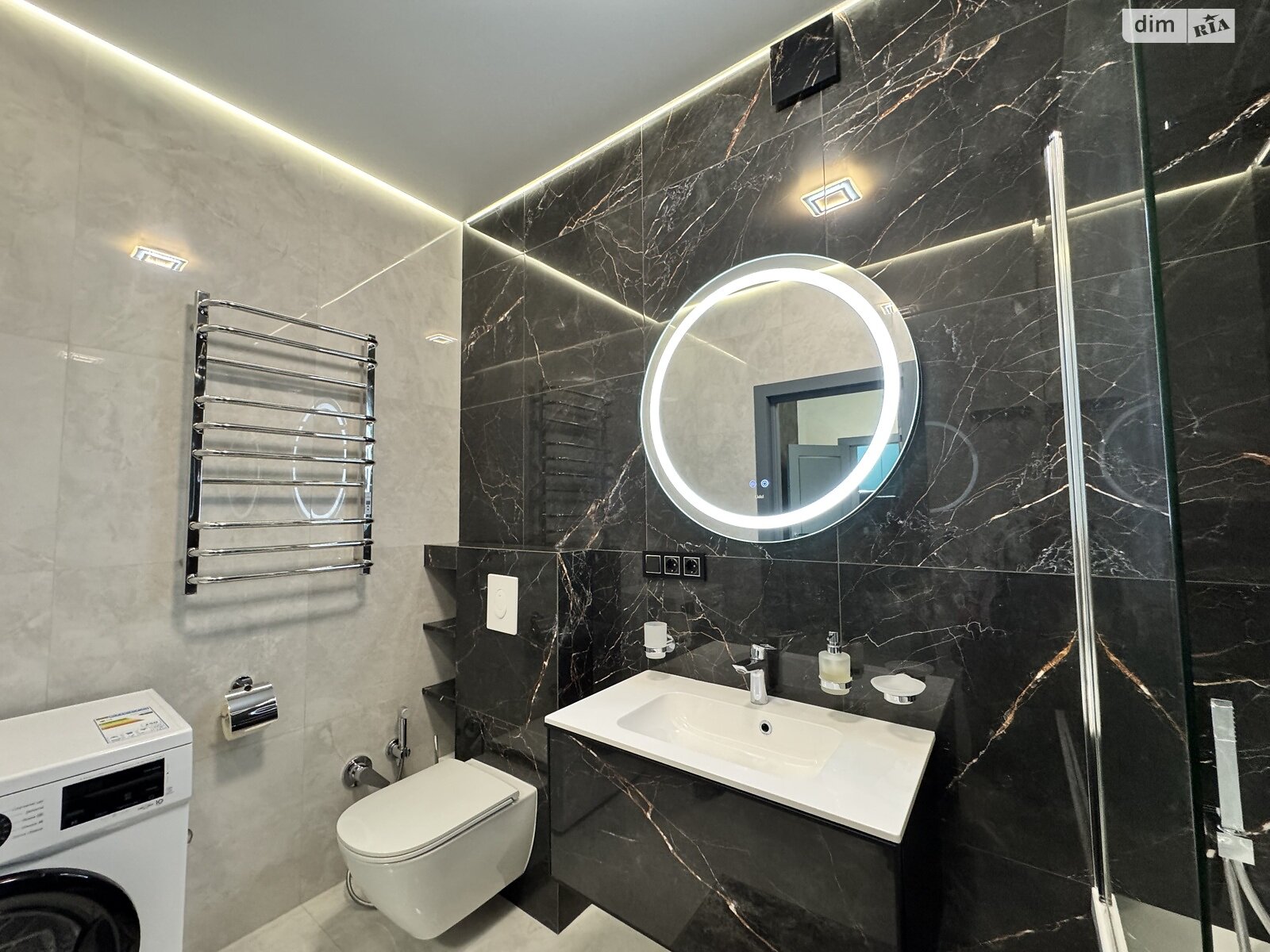 двокімнатна квартира в Вінниці, район Вишенька, на просп. Космонавтів 49 в довготривалу оренду помісячно фото 1 двокімнатна квартира в Вінниці, район Вишенька, на просп. Космонавтів 49 в довготривалу оренду помісячно фото 1