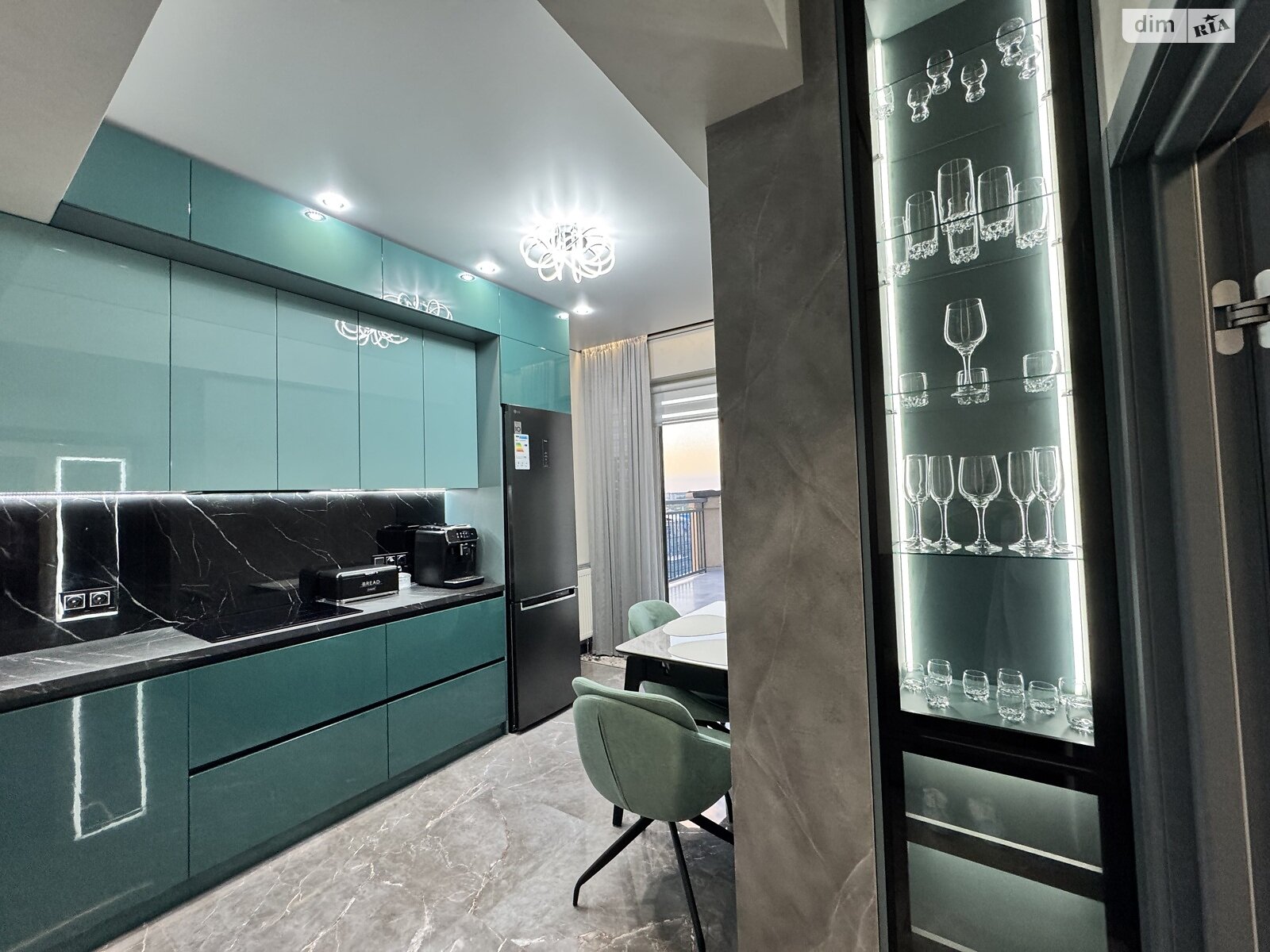 двокімнатна квартира в Вінниці, район Вишенька, на просп. Космонавтів 49 в довготривалу оренду помісячно фото 1 двокімнатна квартира в Вінниці, район Вишенька, на просп. Космонавтів 49 в довготривалу оренду помісячно фото 1