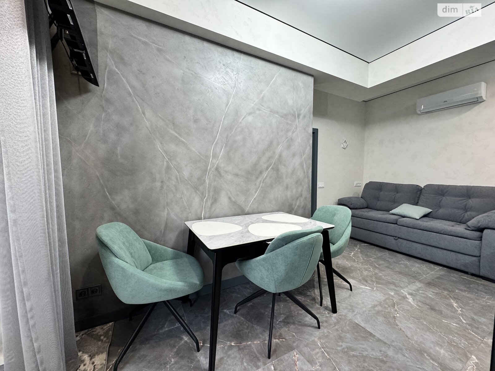 двокімнатна квартира в Вінниці, район Вишенька, на просп. Космонавтів 49 в довготривалу оренду помісячно фото 1 двокімнатна квартира в Вінниці, район Вишенька, на просп. Космонавтів 49 в довготривалу оренду помісячно фото 1