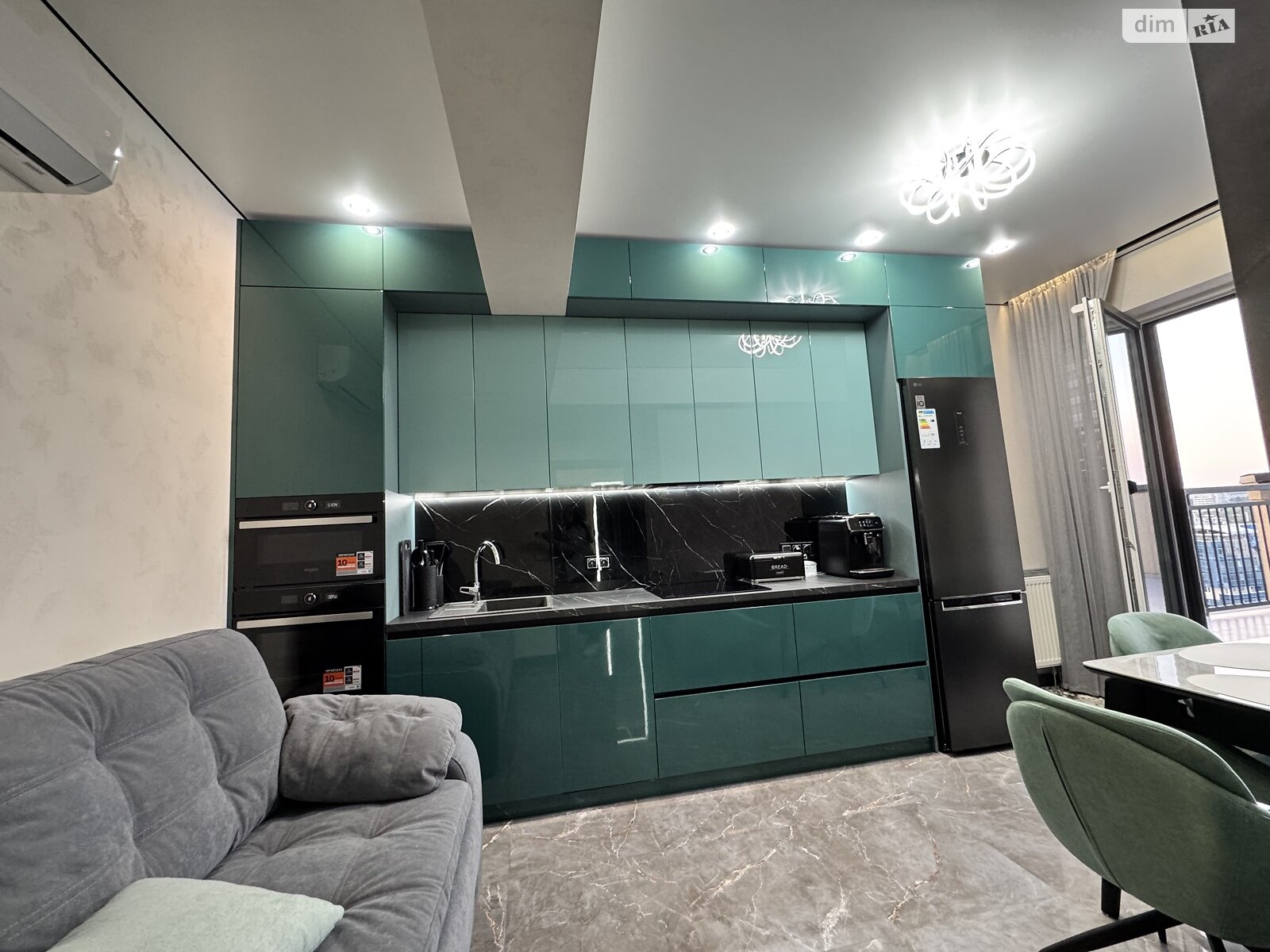 двокімнатна квартира в Вінниці, район Вишенька, на просп. Космонавтів 49 в довготривалу оренду помісячно фото 1 двокімнатна квартира в Вінниці, район Вишенька, на просп. Космонавтів 49 в довготривалу оренду помісячно фото 1