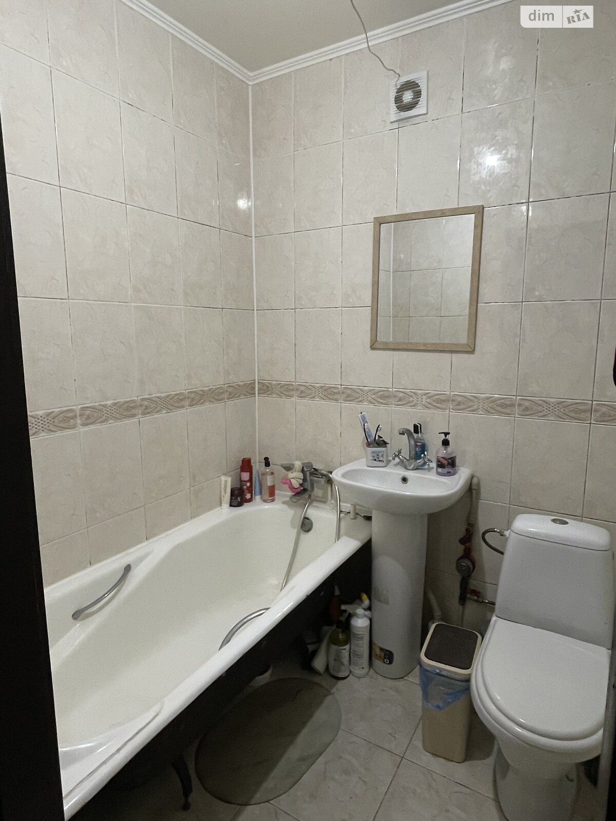 двухкомнатная квартира в Виннице, район Вишенка, на просп. Космонавтов 35 в аренду на долгий срок помесячно фото 1 двухкомнатная квартира в Виннице, район Вишенка, на просп. Космонавтов 35 в аренду на долгий срок помесячно фото 1