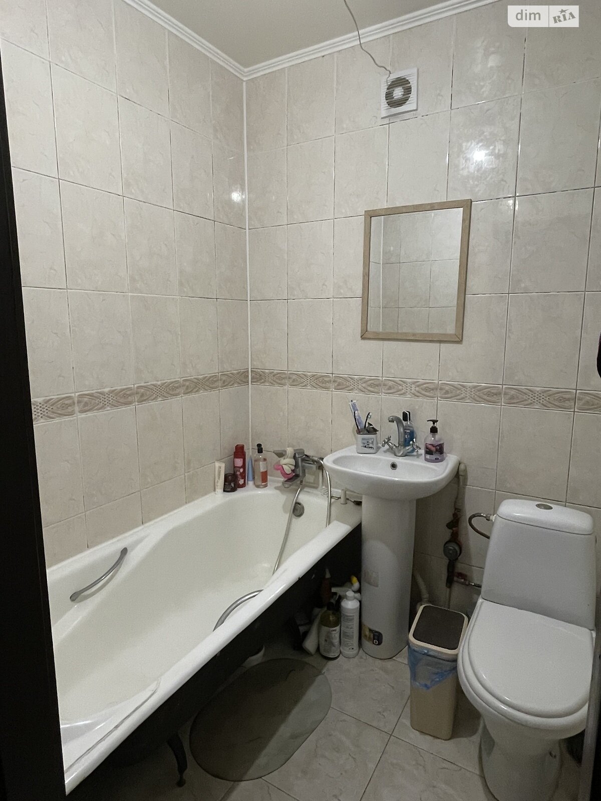 двухкомнатная квартира в Виннице, район Вишенка, на просп. Космонавтов 35 в аренду на долгий срок помесячно фото 1 двухкомнатная квартира в Виннице, район Вишенка, на просп. Космонавтов 35 в аренду на долгий срок помесячно фото 1