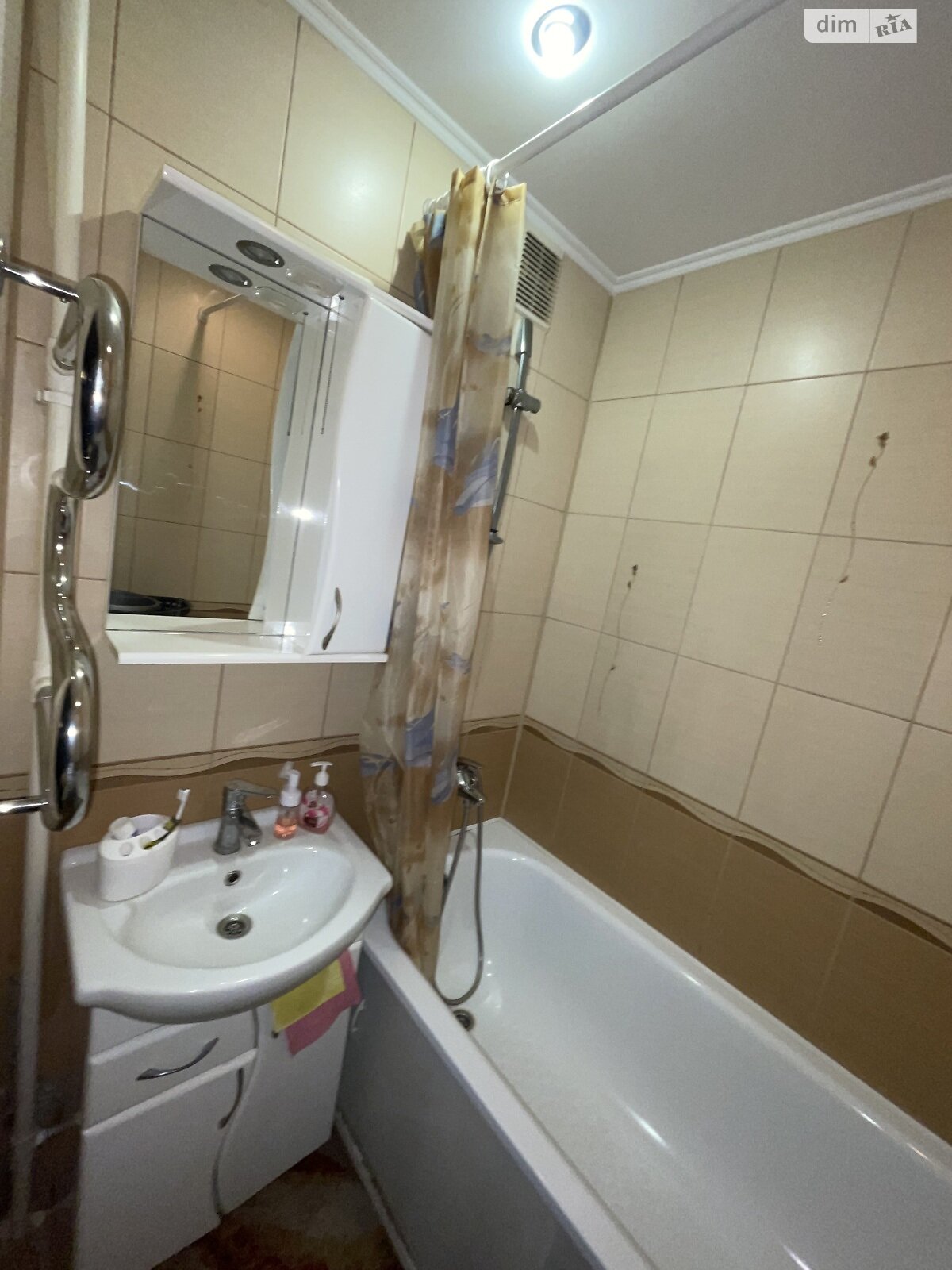 двокімнатна квартира в Вінниці, район Вишенька, на вул. Миколи Ващука 1 в довготривалу оренду помісячно фото 1