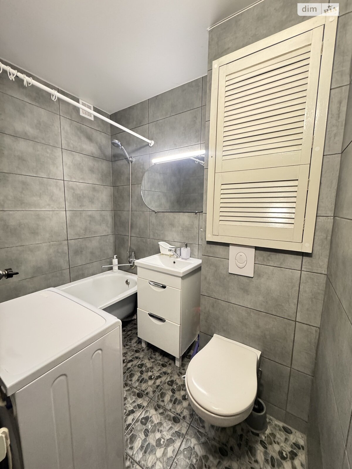 трехкомнатная квартира в Виннице, район Вишенка, на ул. Николая Ващука 15 в аренду на долгий срок помесячно фото 1 трехкомнатная квартира в Виннице, район Вишенка, на ул. Николая Ващука 15 в аренду на долгий срок помесячно фото 1