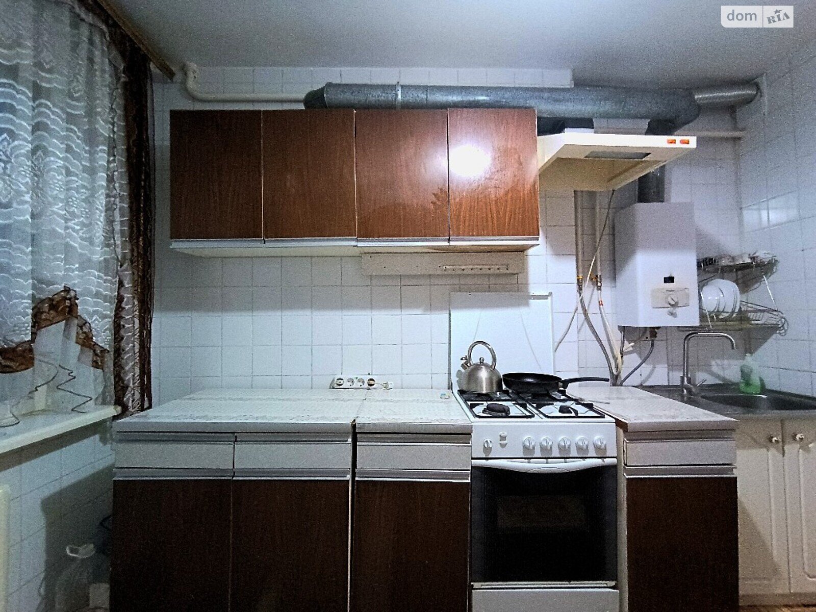 трехкомнатная квартира в Виннице, район Вишенка, на просп. Космонавтов в аренду на долгий срок помесячно фото 1