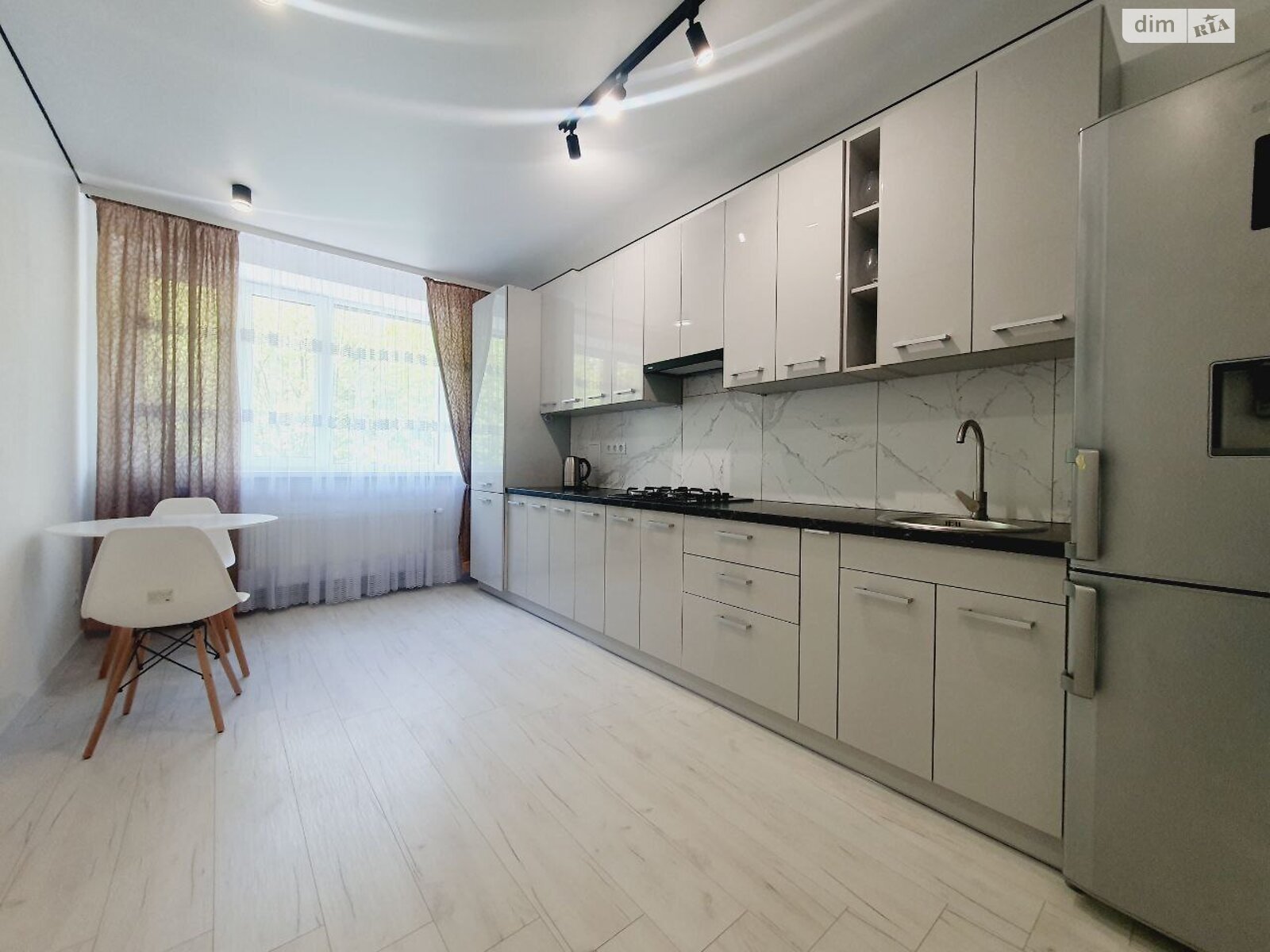 однокімнатна квартира в Вінниці, район Вишенька, на вул. Праведників світу в довготривалу оренду помісячно фото 1