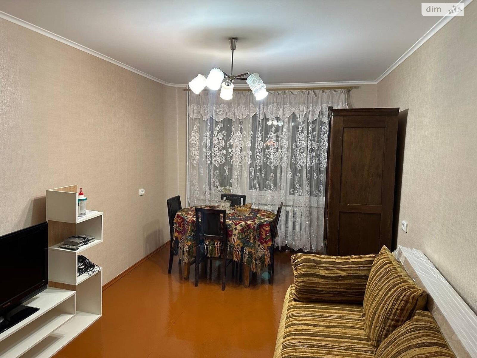 трехкомнатная квартира с мебелью в Виннице, район Вишенка, на ул. Стельмаха 19 в аренду на долгий срок помесячно фото 1