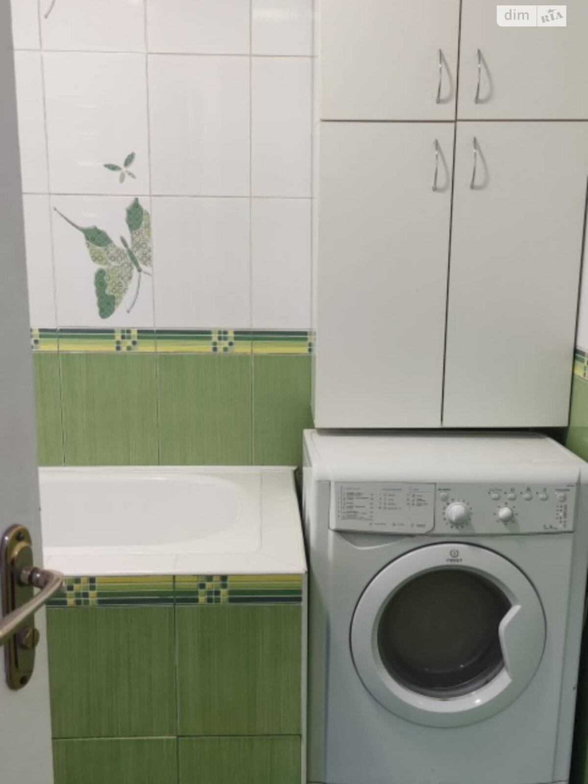 трикімнатна квартира з меблями в Вінниці, район Вишенька, на вул. Василя Порика в довготривалу оренду помісячно фото 1 трикімнатна квартира з меблями в Вінниці, район Вишенька, на вул. Василя Порика в довготривалу оренду помісячно фото 1