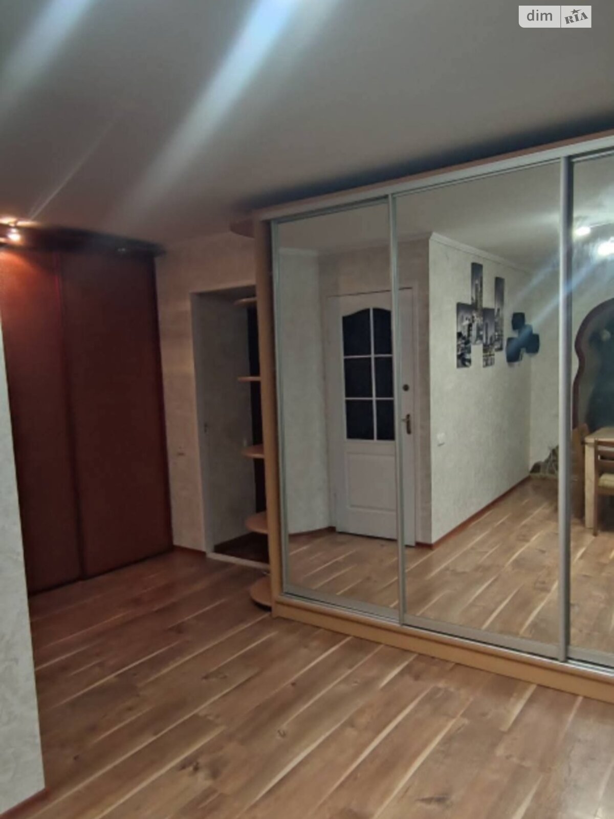 трикімнатна квартира з меблями в Вінниці, район Вишенька, на вул. Василя Порика в довготривалу оренду помісячно фото 1 трикімнатна квартира з меблями в Вінниці, район Вишенька, на вул. Василя Порика в довготривалу оренду помісячно фото 1