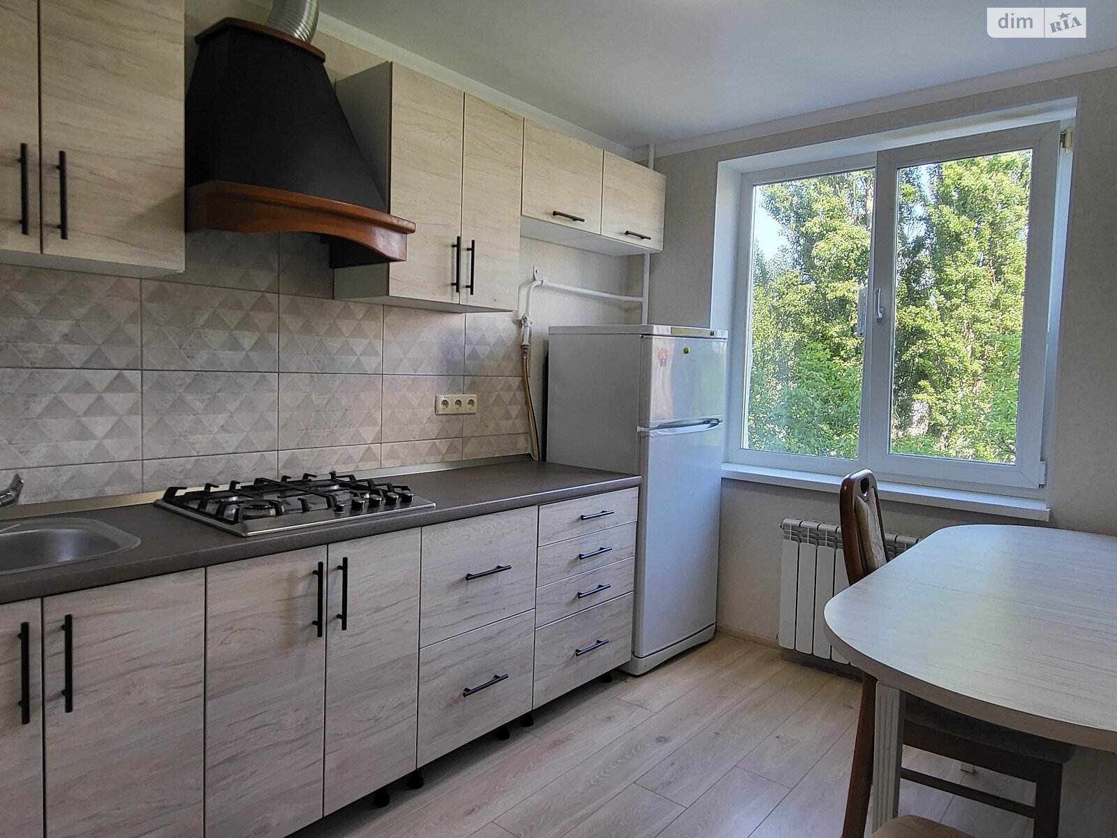 трехкомнатная квартира в Виннице, район Вишенка, на ул. Василия Порика в аренду на долгий срок помесячно фото 1