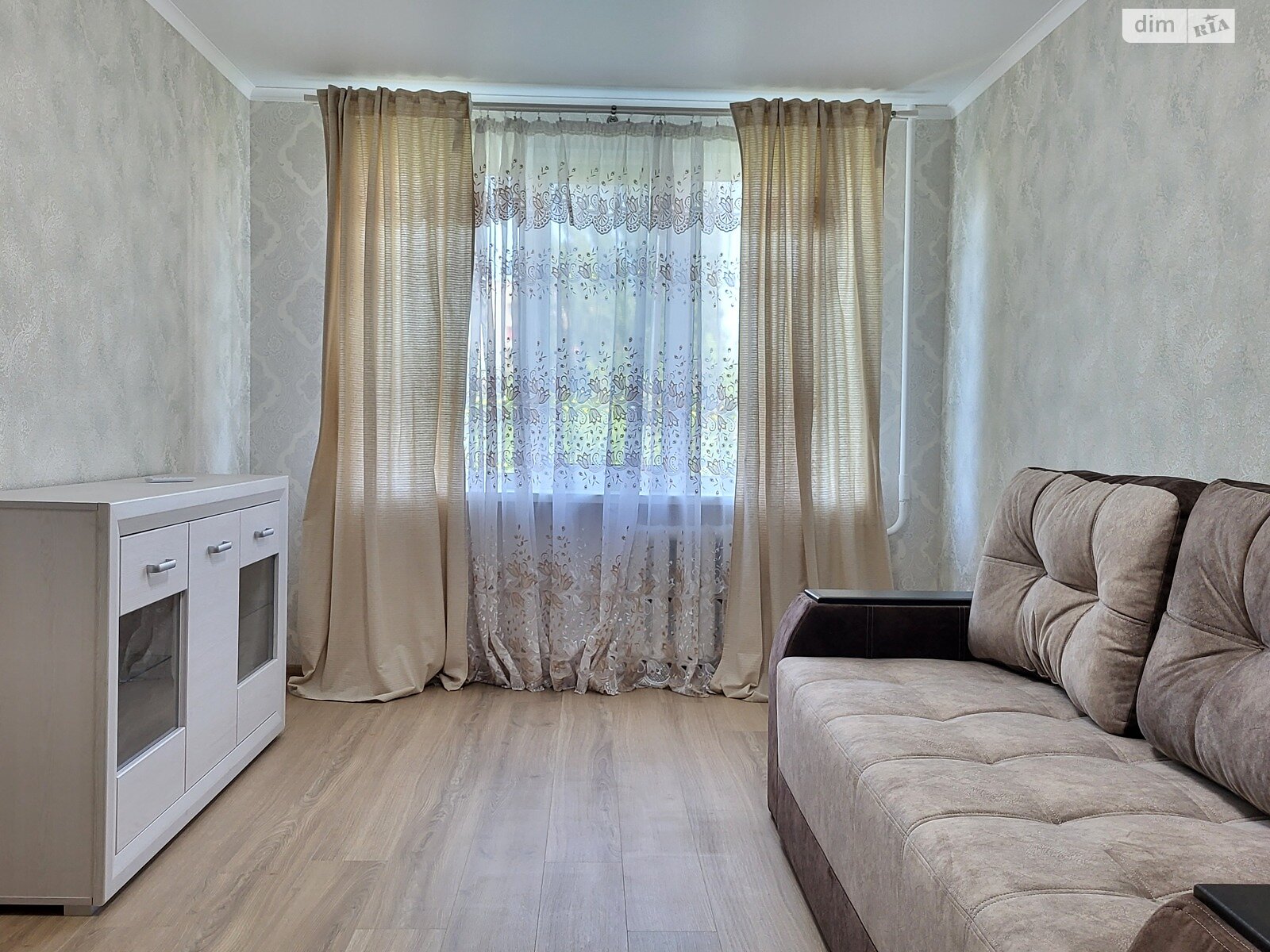 трехкомнатная квартира в Виннице, район Вишенка, на ул. Василия Порика в аренду на долгий срок помесячно фото 1