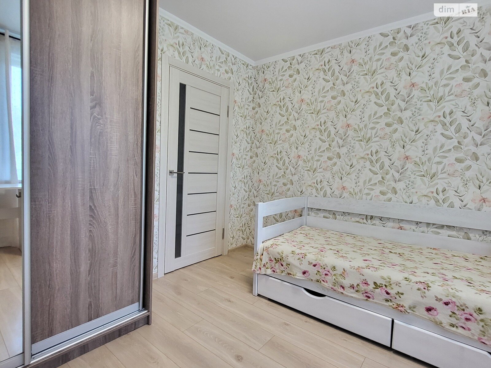 трехкомнатная квартира в Виннице, район Вишенка, на ул. Василия Порика в аренду на долгий срок помесячно фото 1