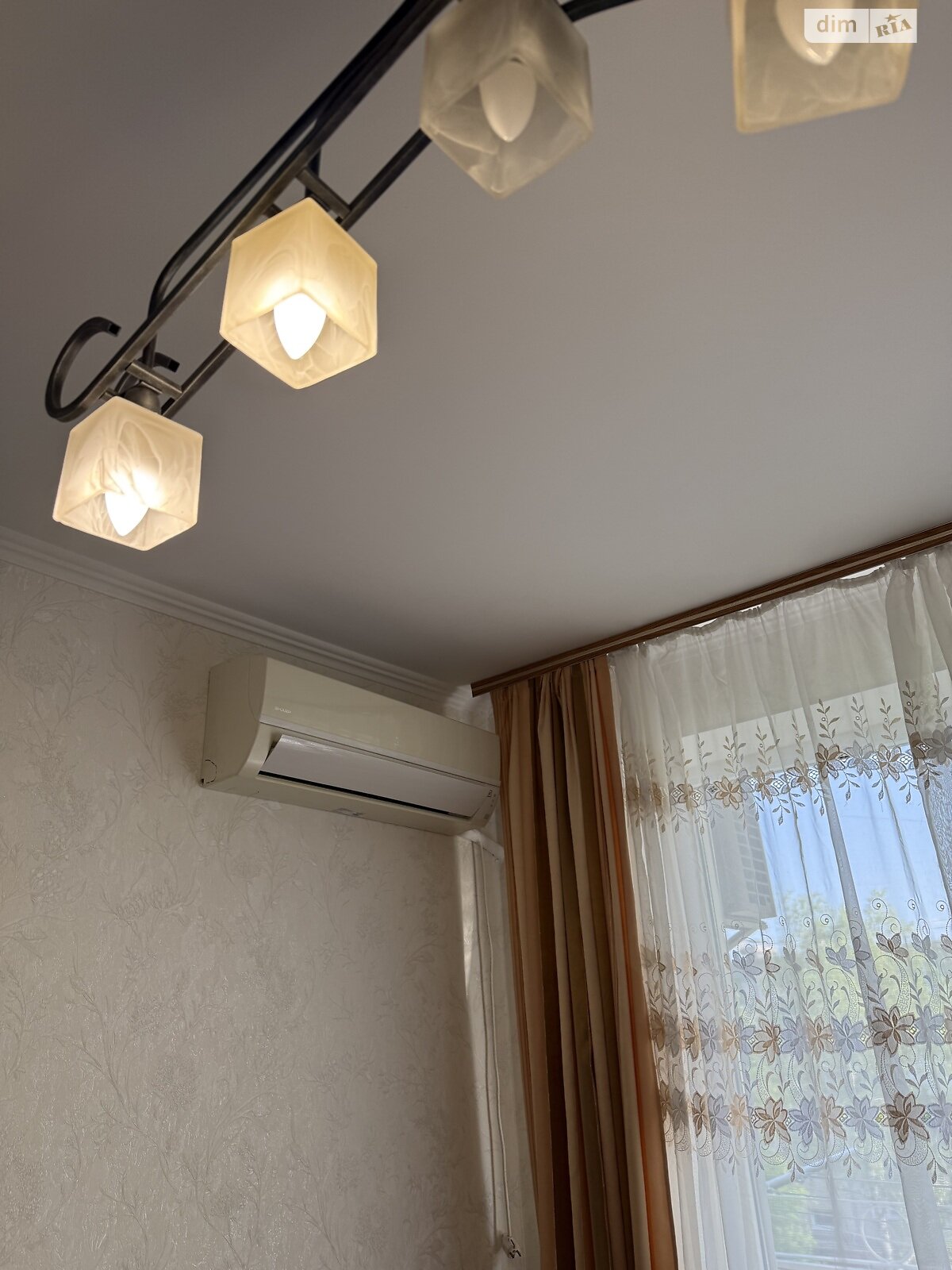 однокімнатна квартира в Вінниці, район Вишенька, на просп. Юності 17 в довготривалу оренду помісячно фото 1