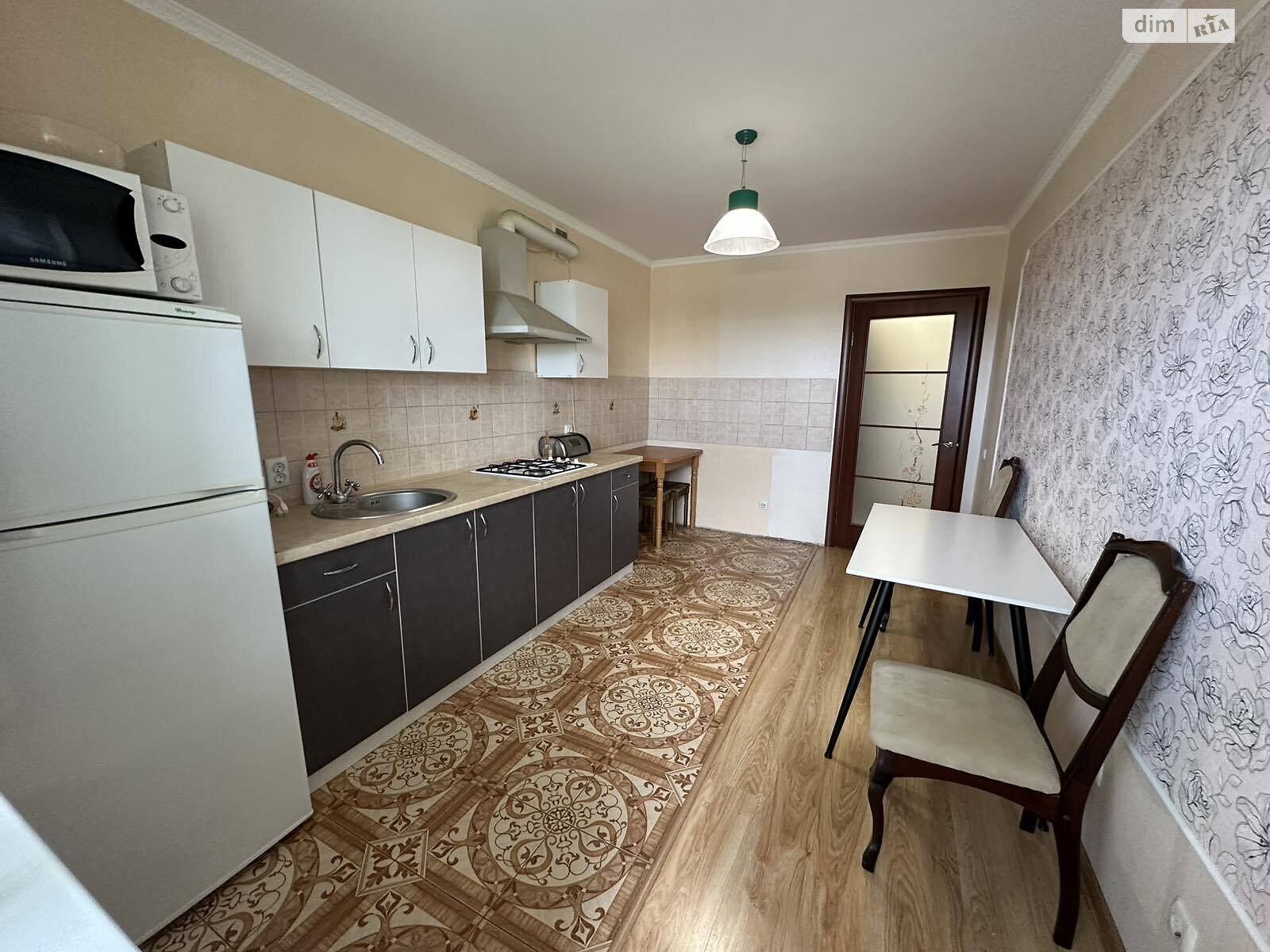 однокімнатна квартира в Вінниці, район Вишенька, на просп. Юності в довготривалу оренду помісячно фото 1