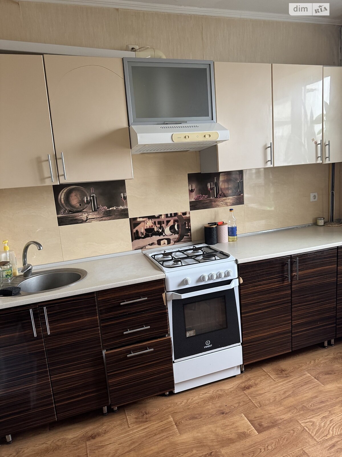 трикімнатна квартира в Вінниці, район Військове містечко, на вул. Антонова Олега 48А в довготривалу оренду помісячно фото 1