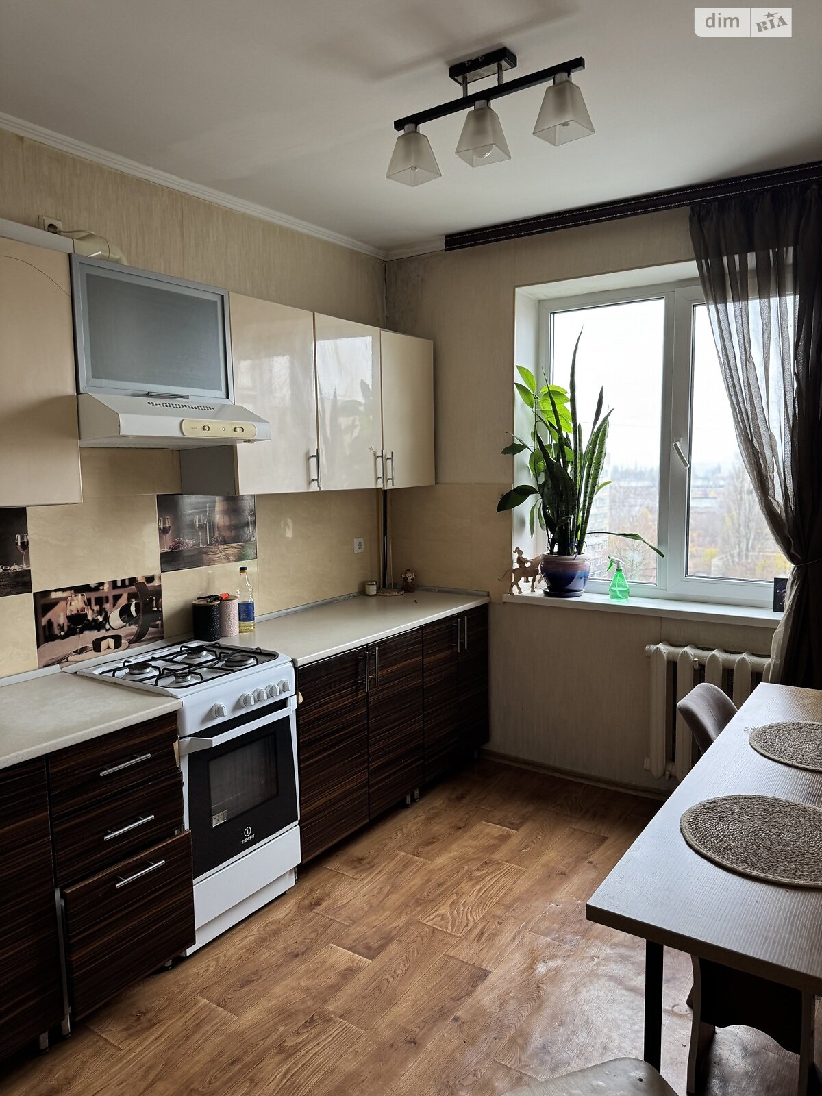 трикімнатна квартира в Вінниці, район Військове містечко, на вул. Антонова Олега 48А в довготривалу оренду помісячно фото 1