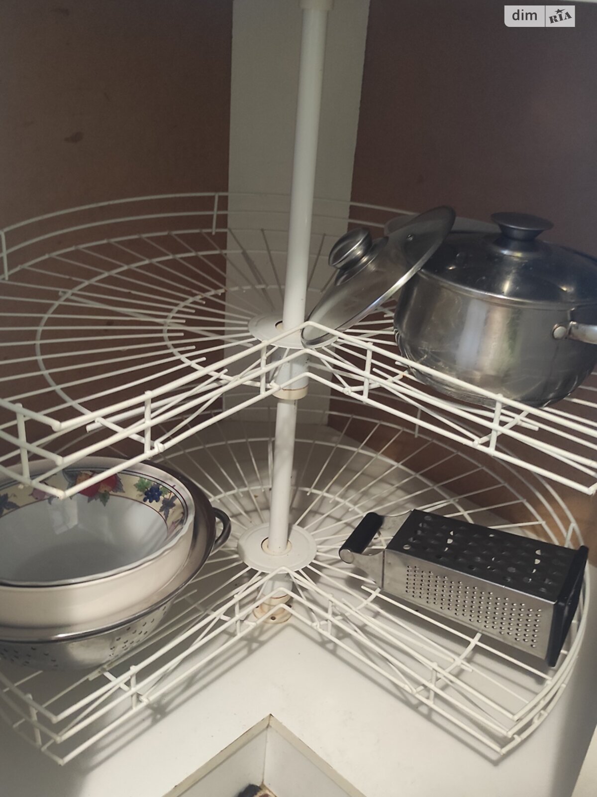 трехкомнатная квартира в Виннице, район Военный городок, на ул. Павла Тычины 13 в аренду на долгий срок помесячно фото 1