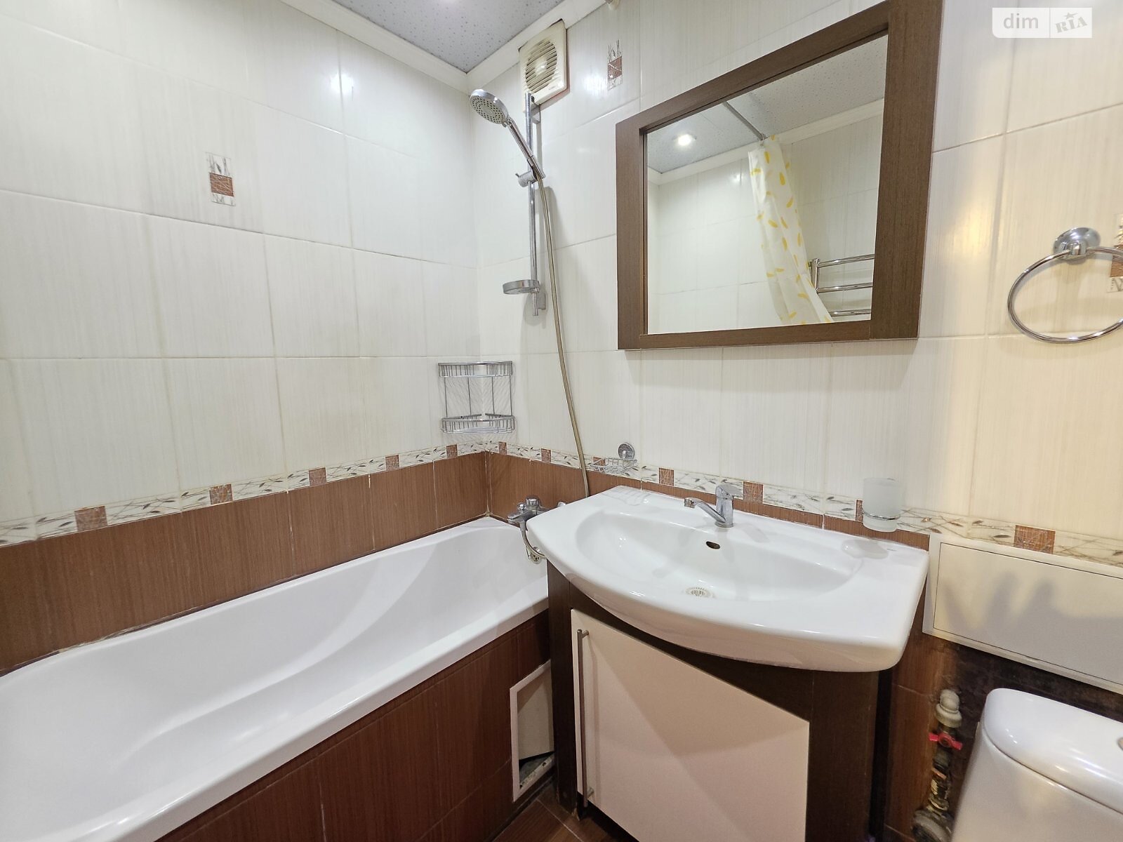 двокімнатна квартира в Вінниці, район Військове містечко, на вул. Антонова Олега в довготривалу оренду помісячно фото 1