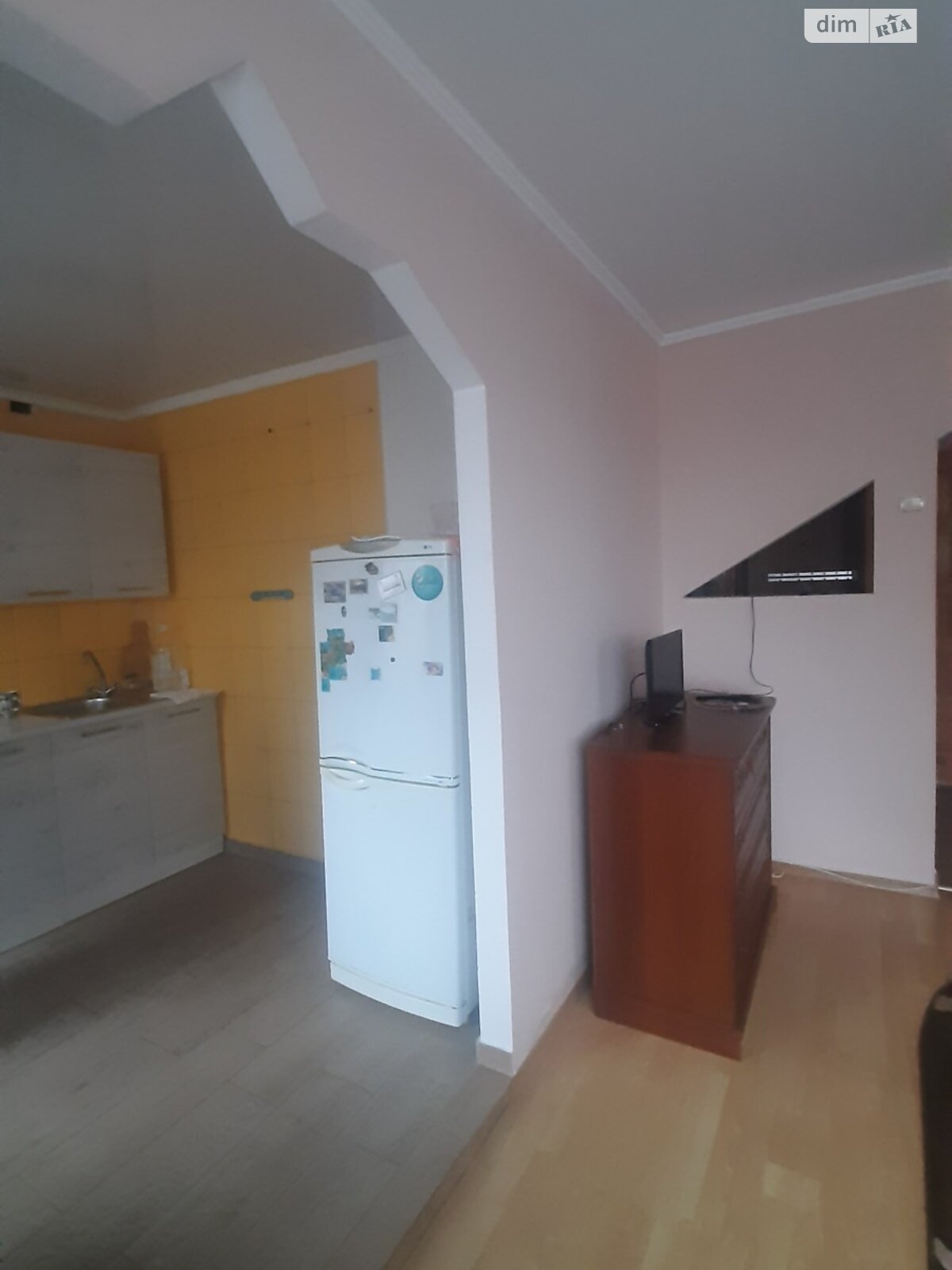 однокомнатная квартира в Виннице, район Замостянский, на ул. Дмитрия Белоконя 32 в аренду на долгий срок помесячно фото 1 однокомнатная квартира в Виннице, район Замостянский, на ул. Дмитрия Белоконя 32 в аренду на долгий срок помесячно фото 1