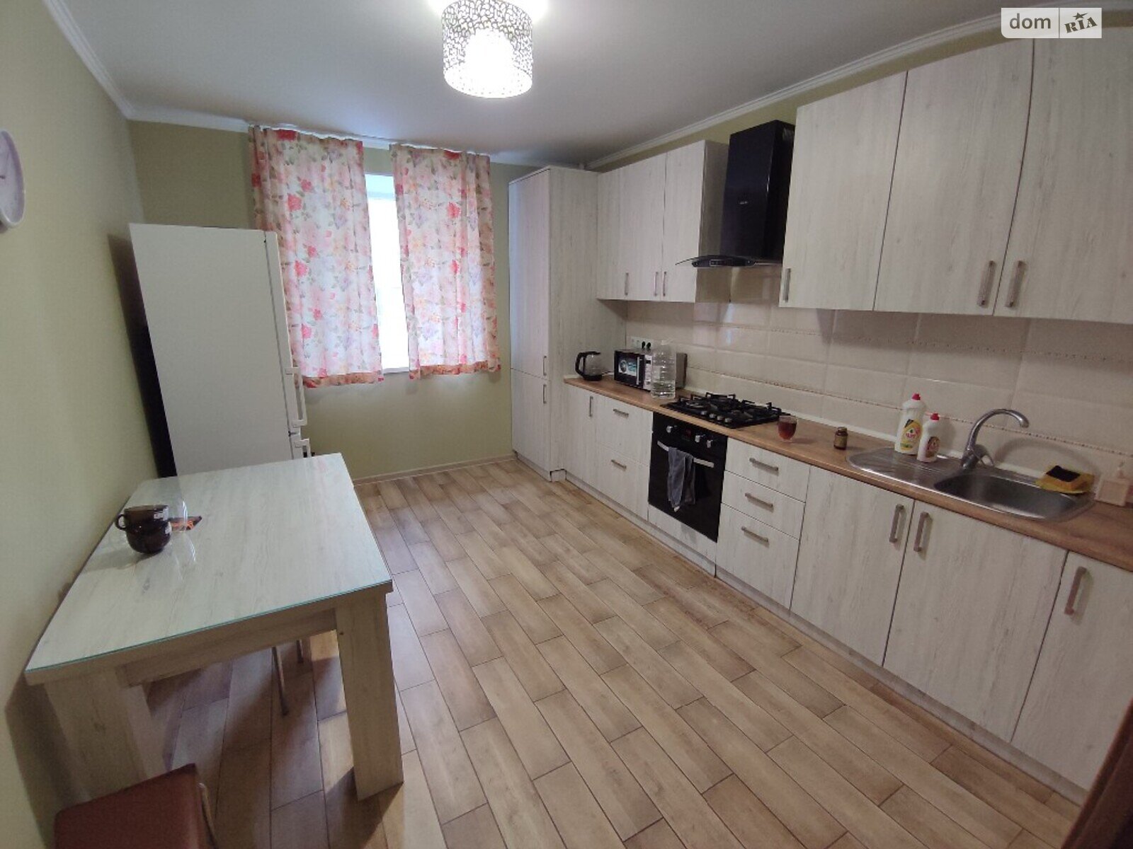 однокімнатна квартира з меблями в Вінниці, район Замостянський, на вул. В’ячеслава Чорновола в довготривалу оренду помісячно фото 1 однокімнатна квартира з меблями в Вінниці, район Замостянський, на вул. В’ячеслава Чорновола в довготривалу оренду помісячно фото 1