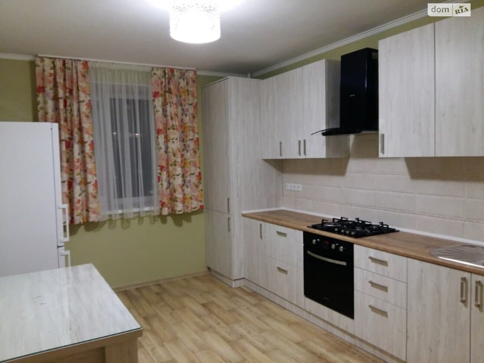 однокімнатна квартира з меблями в Вінниці, район Замостянський, на вул. В’ячеслава Чорновола в довготривалу оренду помісячно фото 1 однокімнатна квартира з меблями в Вінниці, район Замостянський, на вул. В’ячеслава Чорновола в довготривалу оренду помісячно фото 1