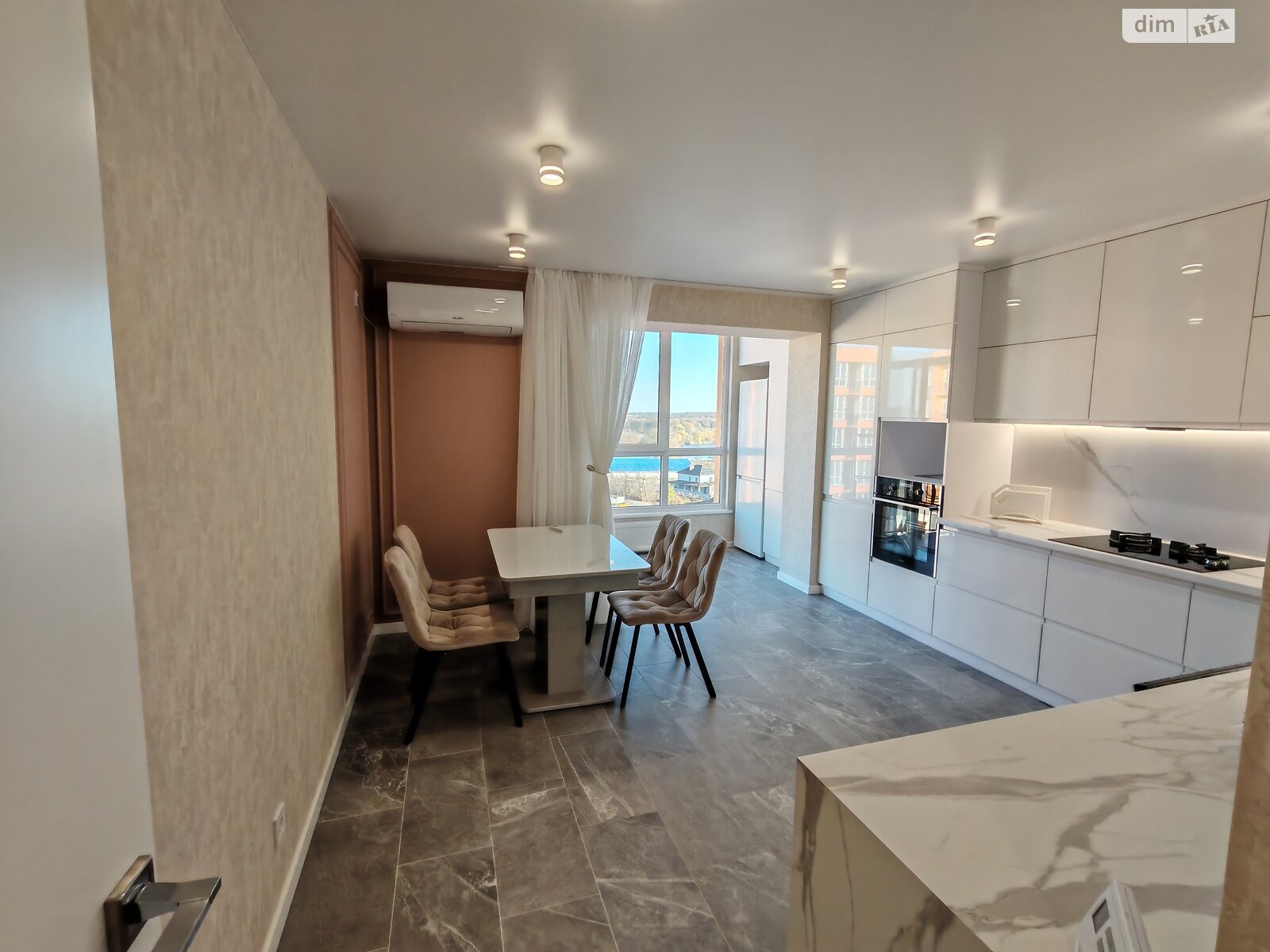 двухкомнатная квартира в Винницких Хуторах, на шоссе Немировское в аренду на долгий срок помесячно фото 1 двухкомнатная квартира в Винницких Хуторах, на шоссе Немировское в аренду на долгий срок помесячно фото 1