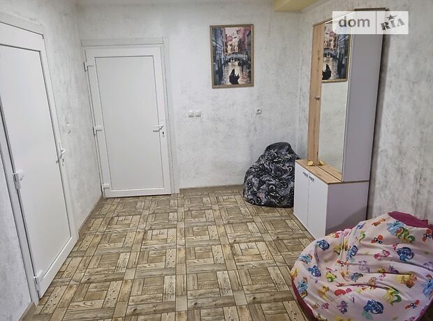 трехкомнатная квартира с мебелью в Виноградове, район Виноградов, на ул. Кубикова 61 в аренду на долгий срок помесячно фото 1 трехкомнатная квартира с мебелью в Виноградове, район Виноградов, на ул. Кубикова 61 в аренду на долгий срок помесячно фото 1