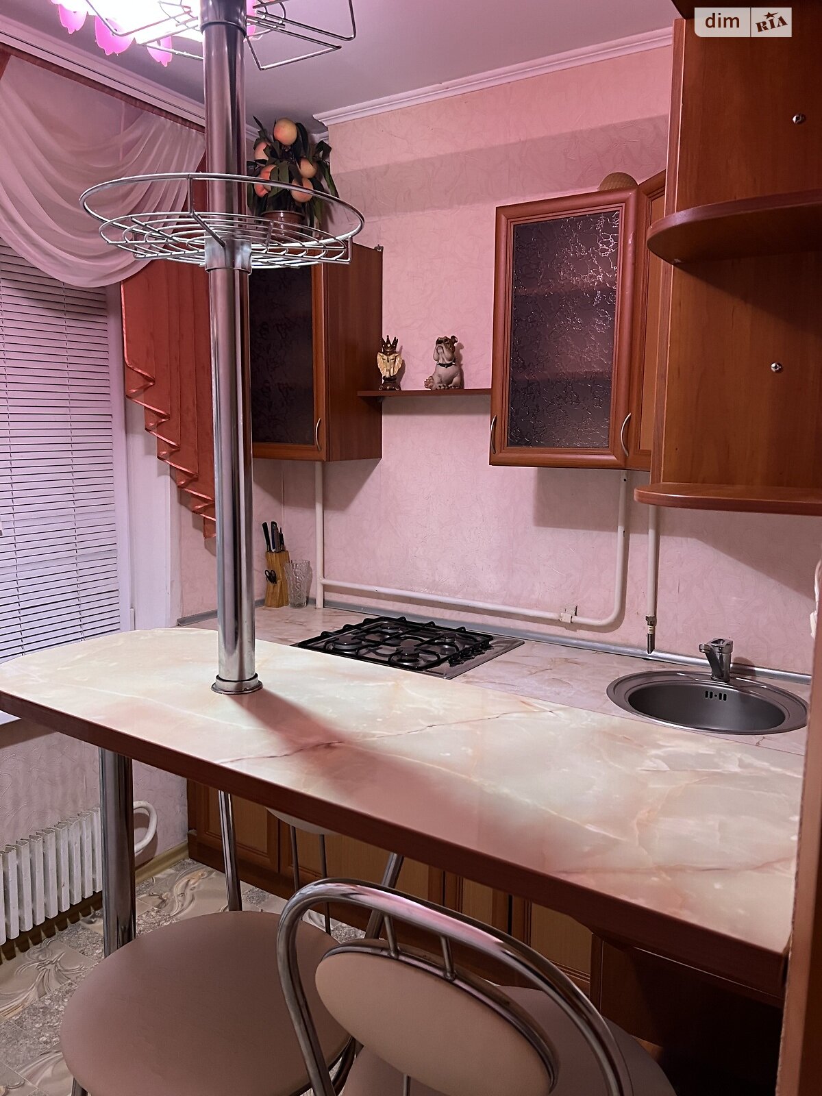 однокомнатная квартира с мебелью в Запорожье, район 1-й Шевченковский, на ул. Волшебная в аренду на долгий срок помесячно фото 1