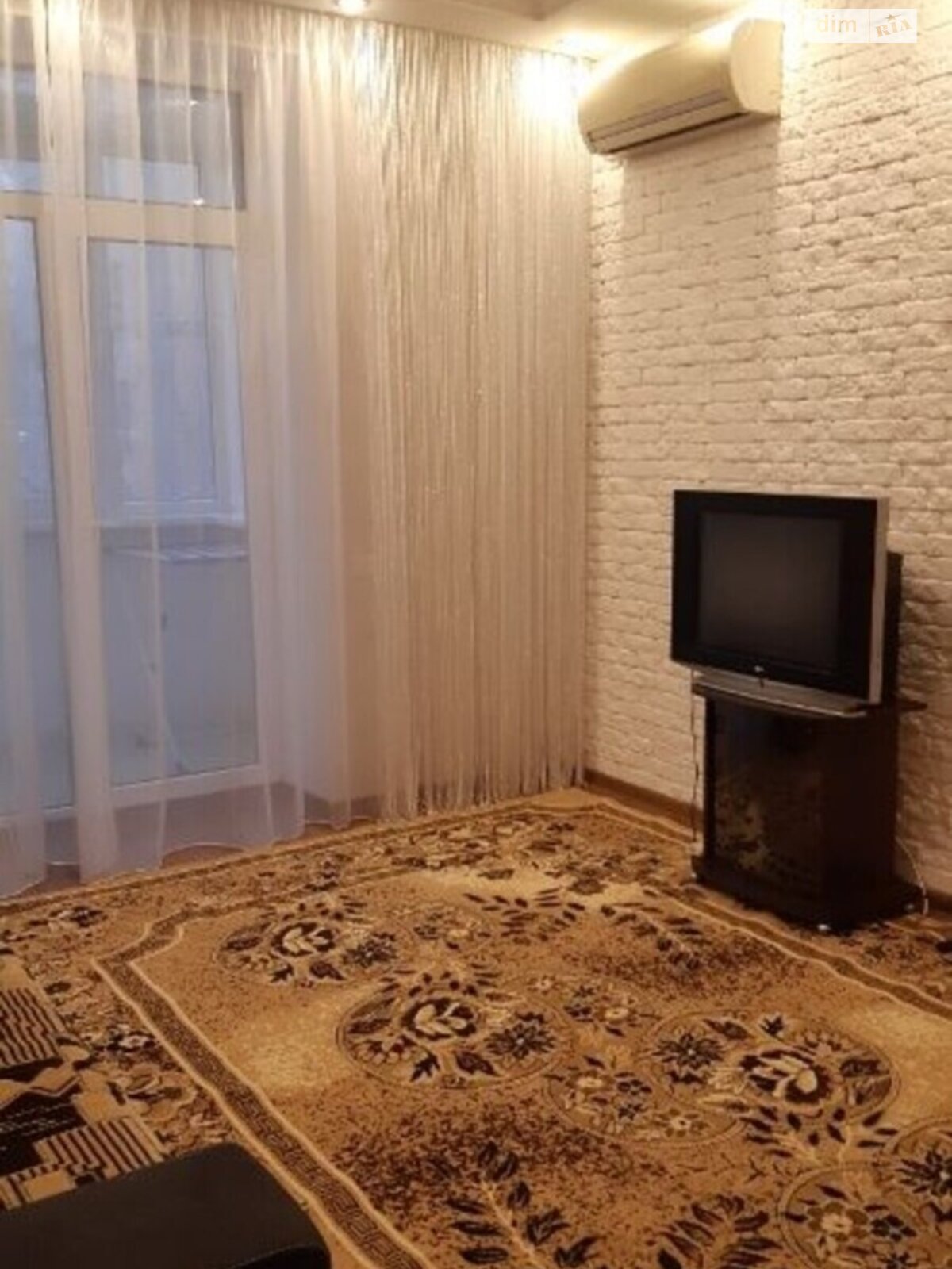 двухкомнатная квартира в Запорожье, район Александровский (Жовтневый), на ул. Жуковского 63 в аренду на долгий срок помесячно фото 1
