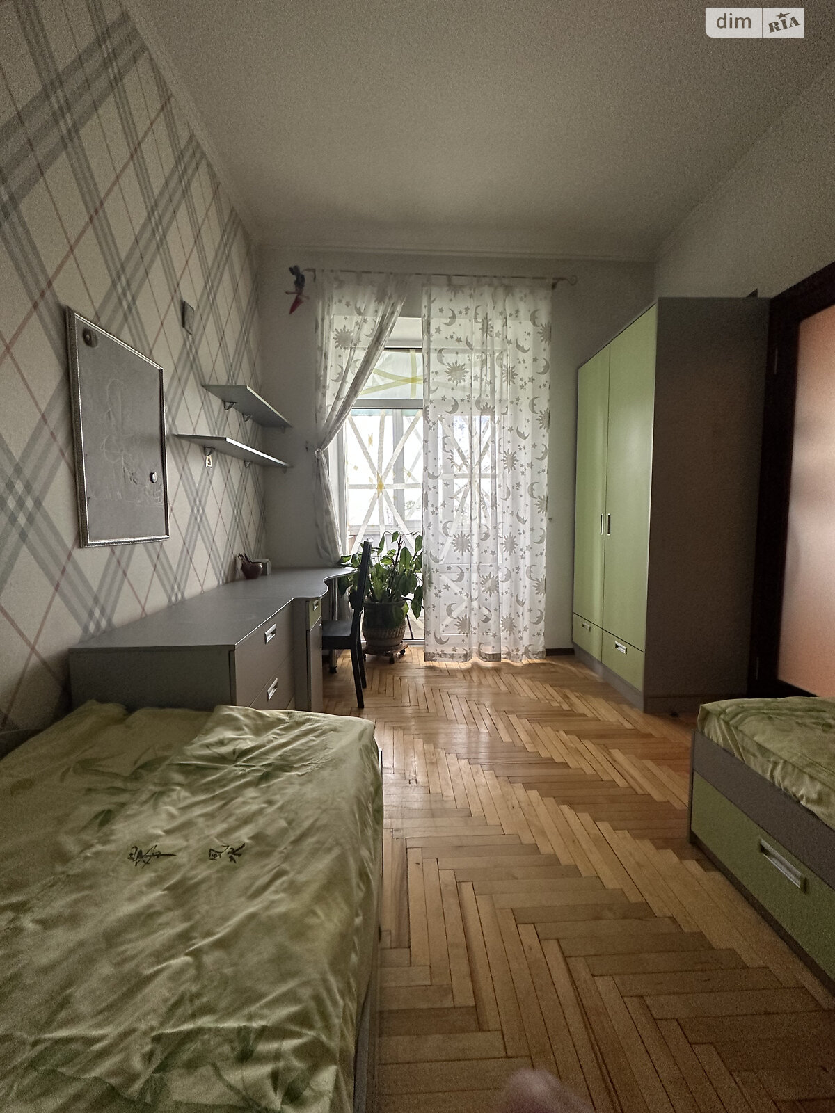 четырехкомнатная квартира с ремонтом в Запорожье, район Александровский (Жовтневый), на просп. Соборный 58 в аренду на долгий срок помесячно фото 1 четырехкомнатная квартира с ремонтом в Запорожье, район Александровский (Жовтневый), на просп. Соборный 58 в аренду на долгий срок помесячно фото 1