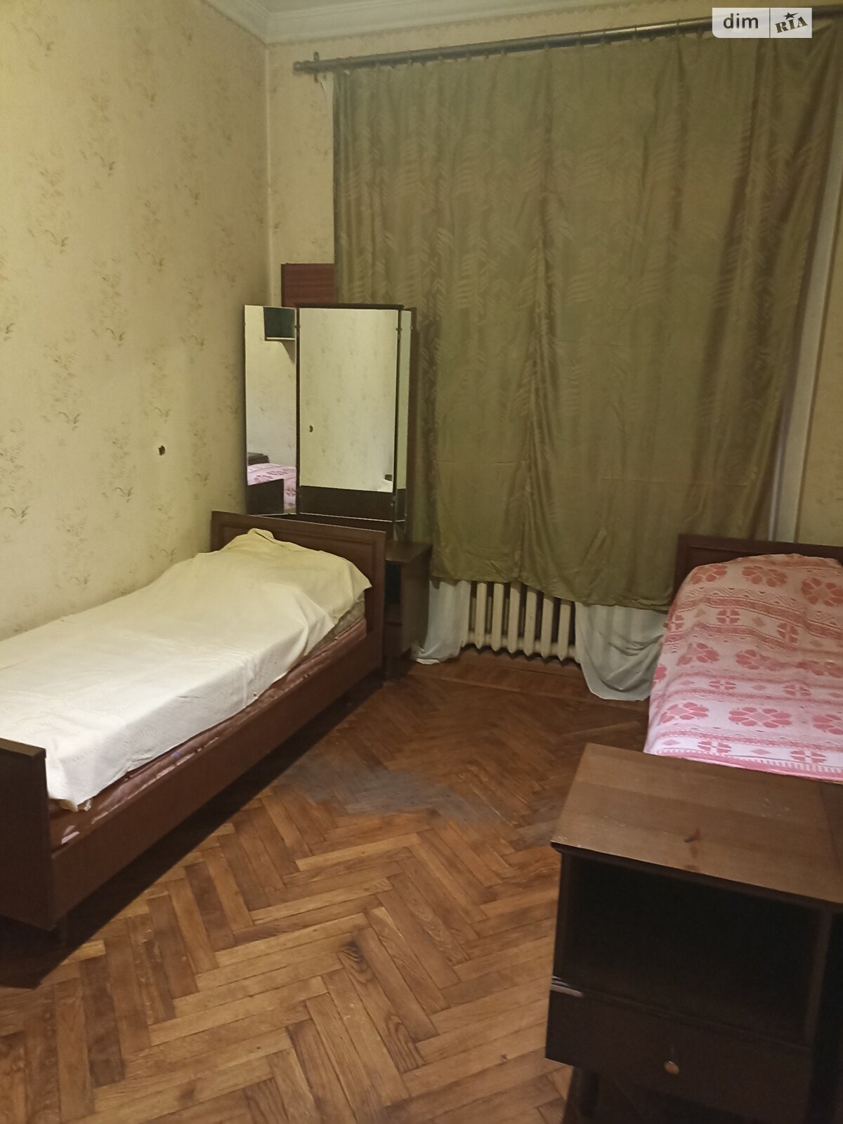 четырехкомнатная квартира в Запорожье, район Александровский (Жовтневый), на ул. Приходская в аренду на долгий срок помесячно фото 1 четырехкомнатная квартира в Запорожье, район Александровский (Жовтневый), на ул. Приходская в аренду на долгий срок помесячно фото 1