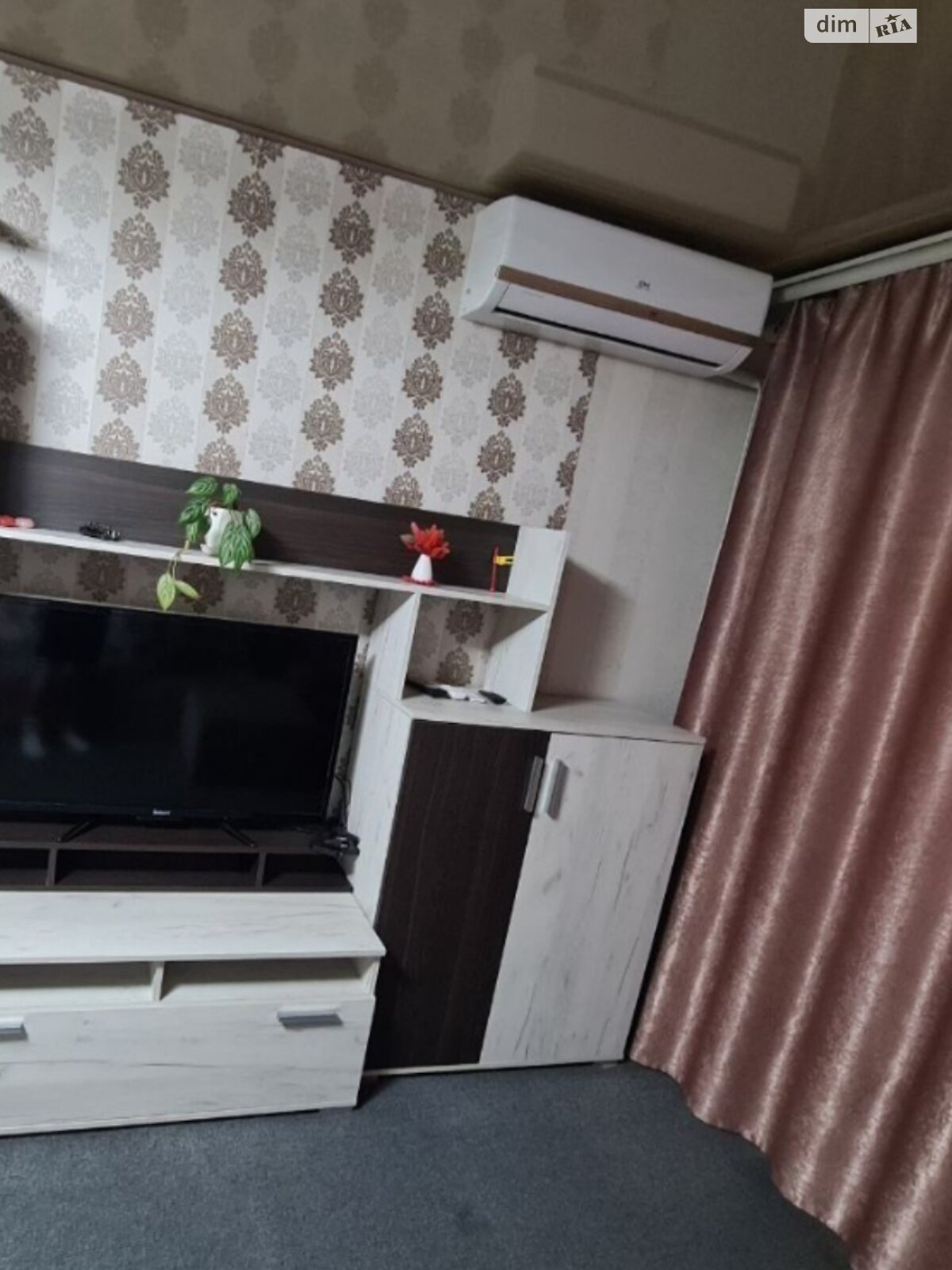 двухкомнатная квартира в Запорожье, район Александровский (Жовтневый), на ул. Школьная в аренду на долгий срок помесячно фото 1 двухкомнатная квартира в Запорожье, район Александровский (Жовтневый), на ул. Школьная в аренду на долгий срок помесячно фото 1