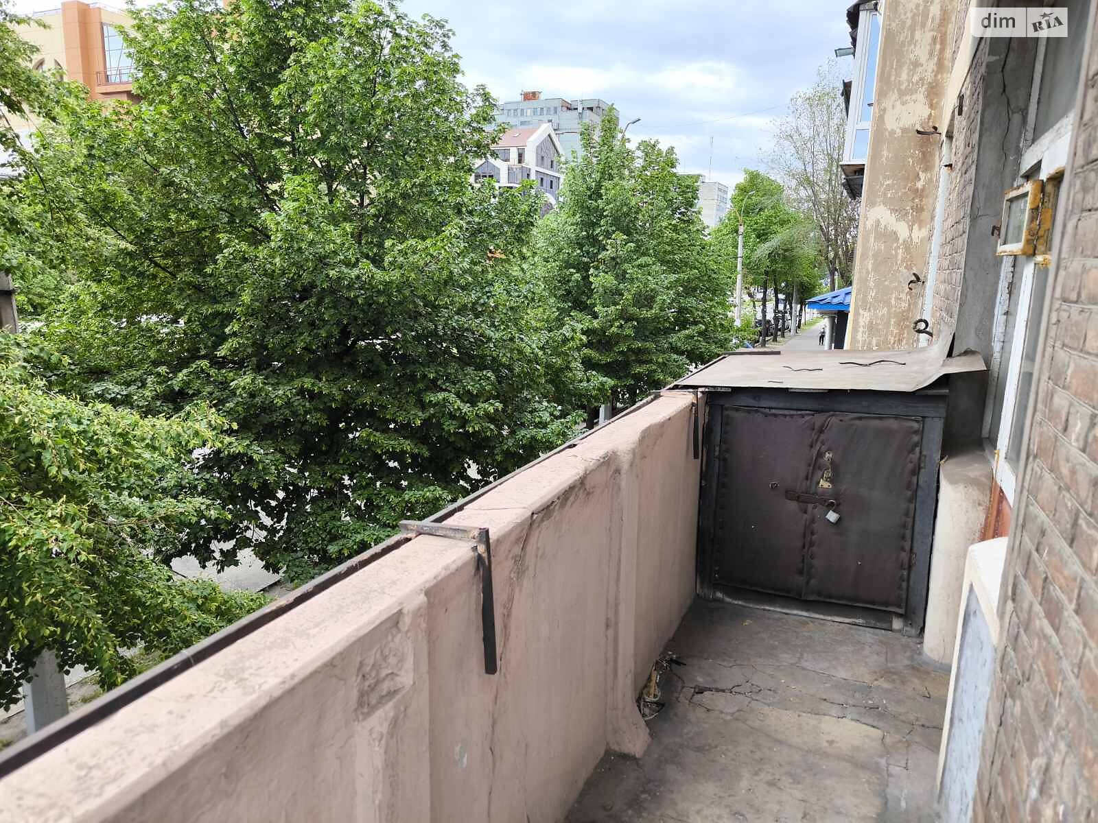 двухкомнатная квартира в Запорожье, район Александровский (Жовтневый), на просп. Соборный 84 в аренду на долгий срок помесячно фото 1 двухкомнатная квартира в Запорожье, район Александровский (Жовтневый), на просп. Соборный 84 в аренду на долгий срок помесячно фото 1