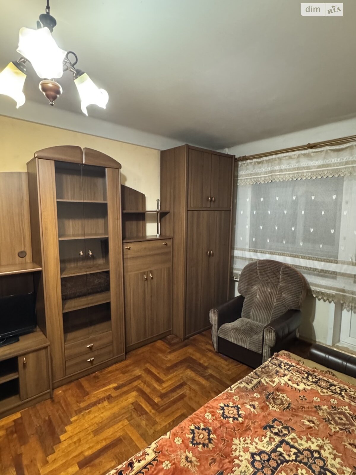 однокомнатная квартира с мебелью в Запорожье, район Бородинский, на ул. Петра Сагайдачного 1В в аренду на долгий срок помесячно фото 1