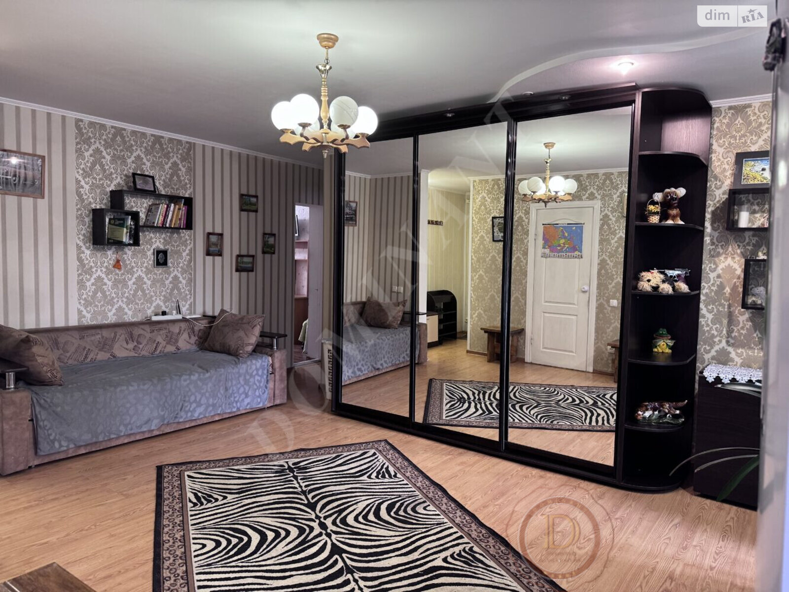 трикімнатна квартира в Запоріжжі, район Дніпровський (Ленінський), на бул. Вінтера в довготривалу оренду помісячно фото 1 трикімнатна квартира в Запоріжжі, район Дніпровський (Ленінський), на бул. Вінтера в довготривалу оренду помісячно фото 1