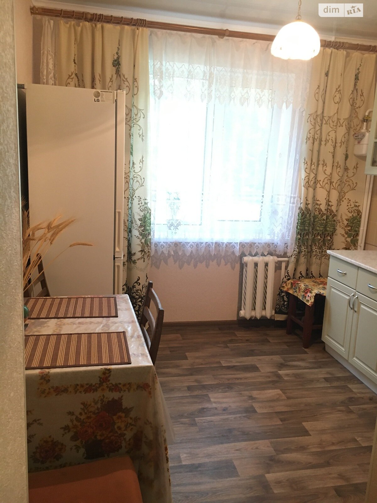 однокомнатная квартира с мебелью в Запорожье, район Хортицкий, на ул. Героев 93-й бригады в аренду на долгий срок помесячно фото 1