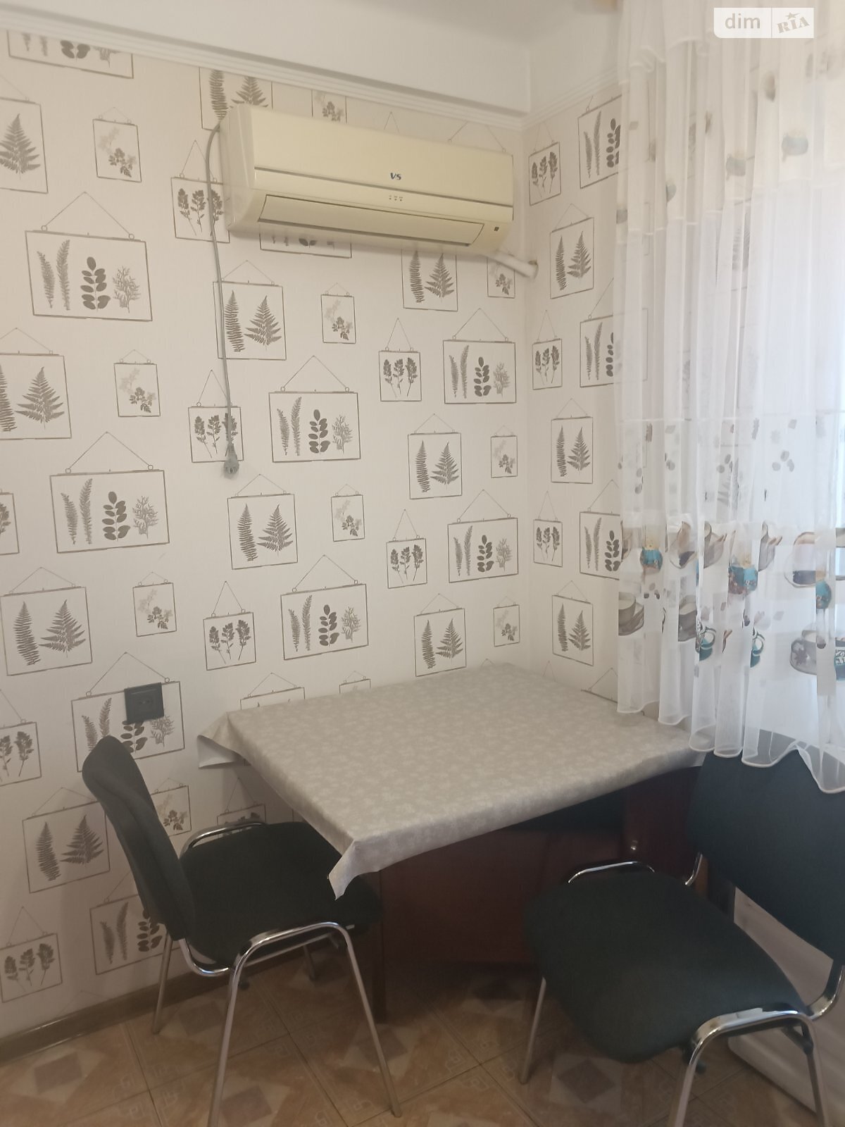 однокомнатная квартира в Запорожье, район Хортицкий, на ул. Героев 93-й бригады 34А в аренду на долгий срок помесячно фото 1 однокомнатная квартира в Запорожье, район Хортицкий, на ул. Героев 93-й бригады 34А в аренду на долгий срок помесячно фото 1