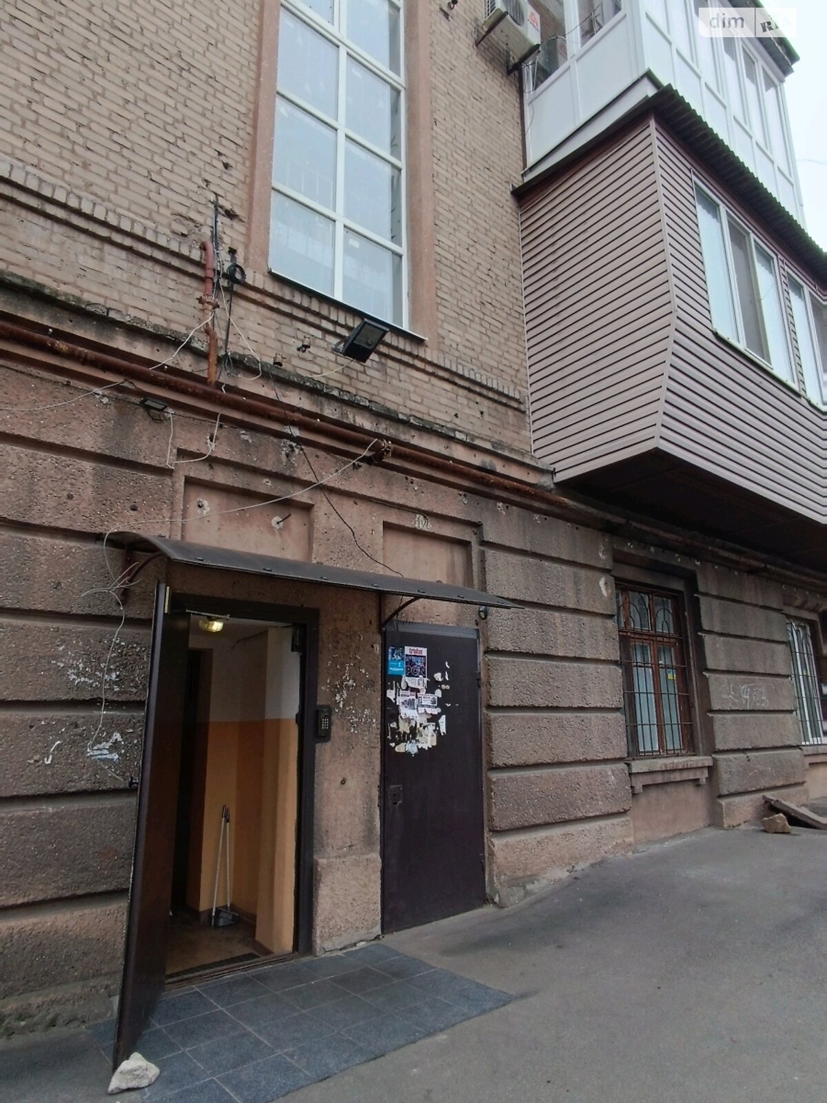 трехкомнатная квартира в Запорожье, на ул. Жуковского 76 в аренду на долгий срок помесячно фото 1 трехкомнатная квартира в Запорожье, на ул. Жуковского 76 в аренду на долгий срок помесячно фото 1