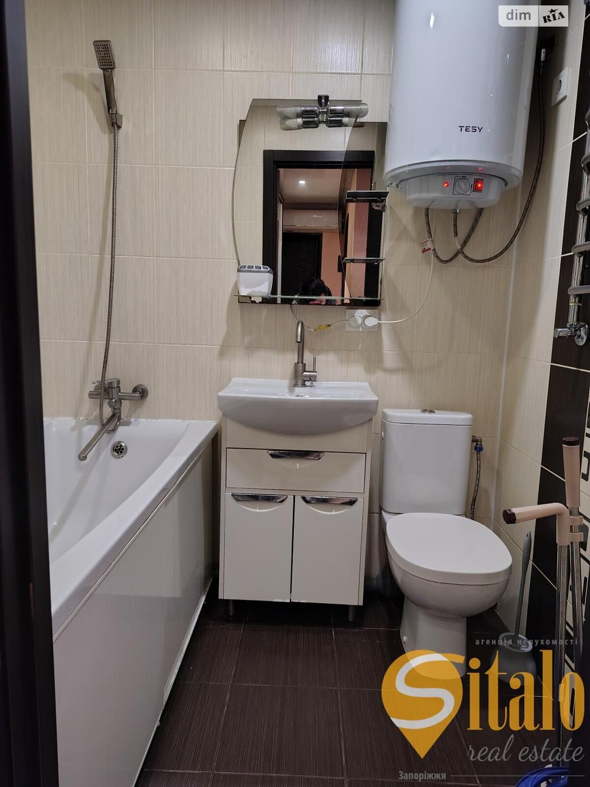 двухкомнатная квартира в Запорожье, район Коммунарский, на ул. Космическая в аренду на долгий срок помесячно фото 1 двухкомнатная квартира в Запорожье, район Коммунарский, на ул. Космическая в аренду на долгий срок помесячно фото 1