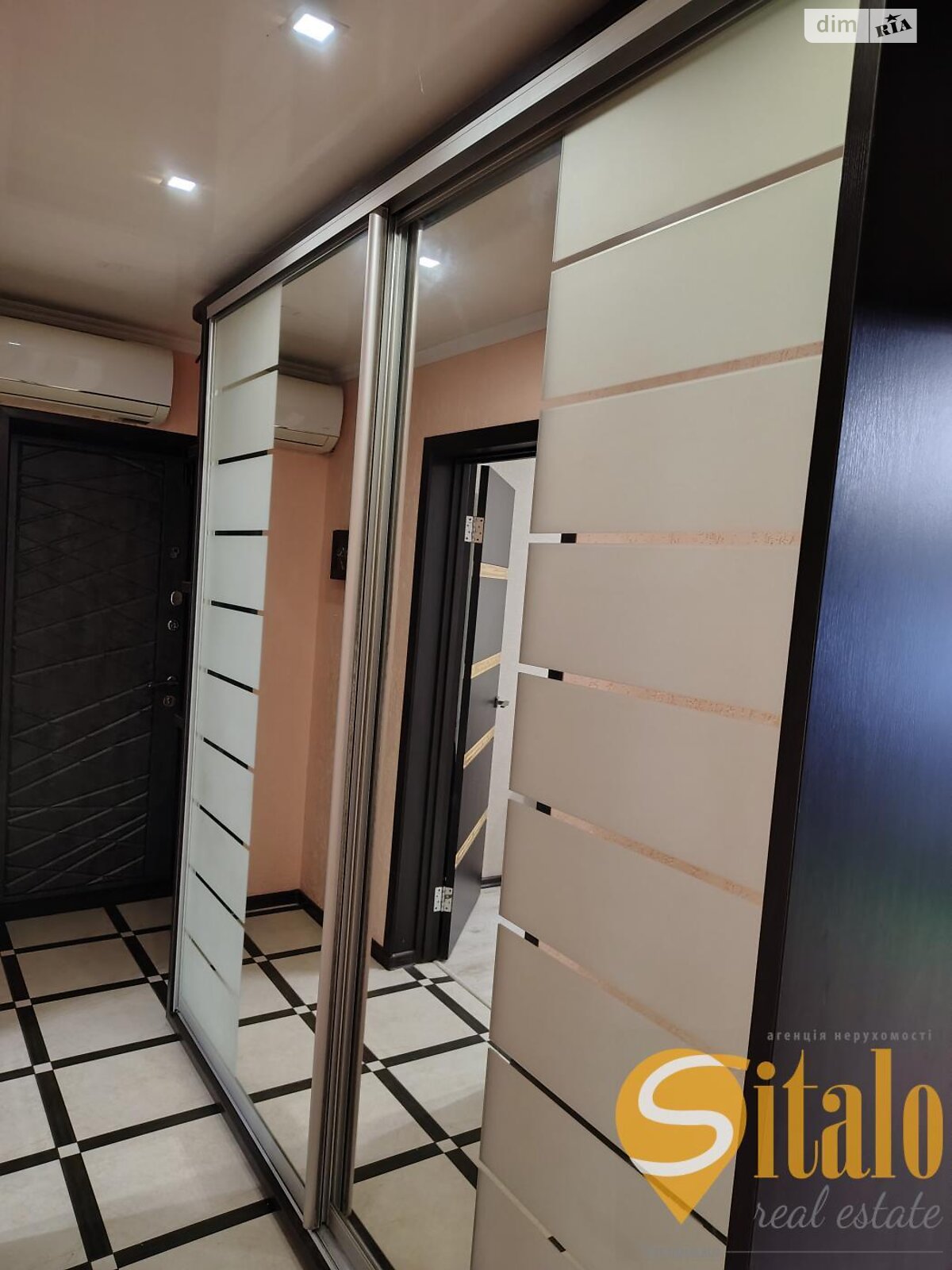 двухкомнатная квартира в Запорожье, район Коммунарский, на ул. Космическая в аренду на долгий срок помесячно фото 1 двухкомнатная квартира в Запорожье, район Коммунарский, на ул. Космическая в аренду на долгий срок помесячно фото 1