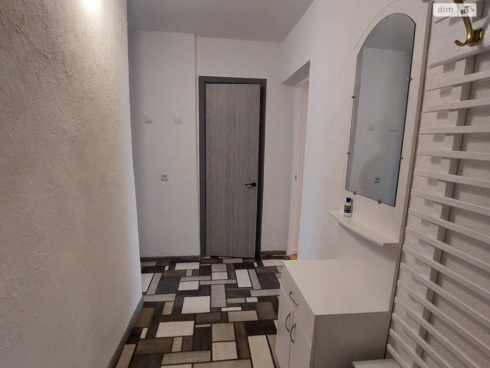 однокімнатна квартира в Запоріжжі, район Комунарський, на вул. Олімпійська в довготривалу оренду помісячно фото 1