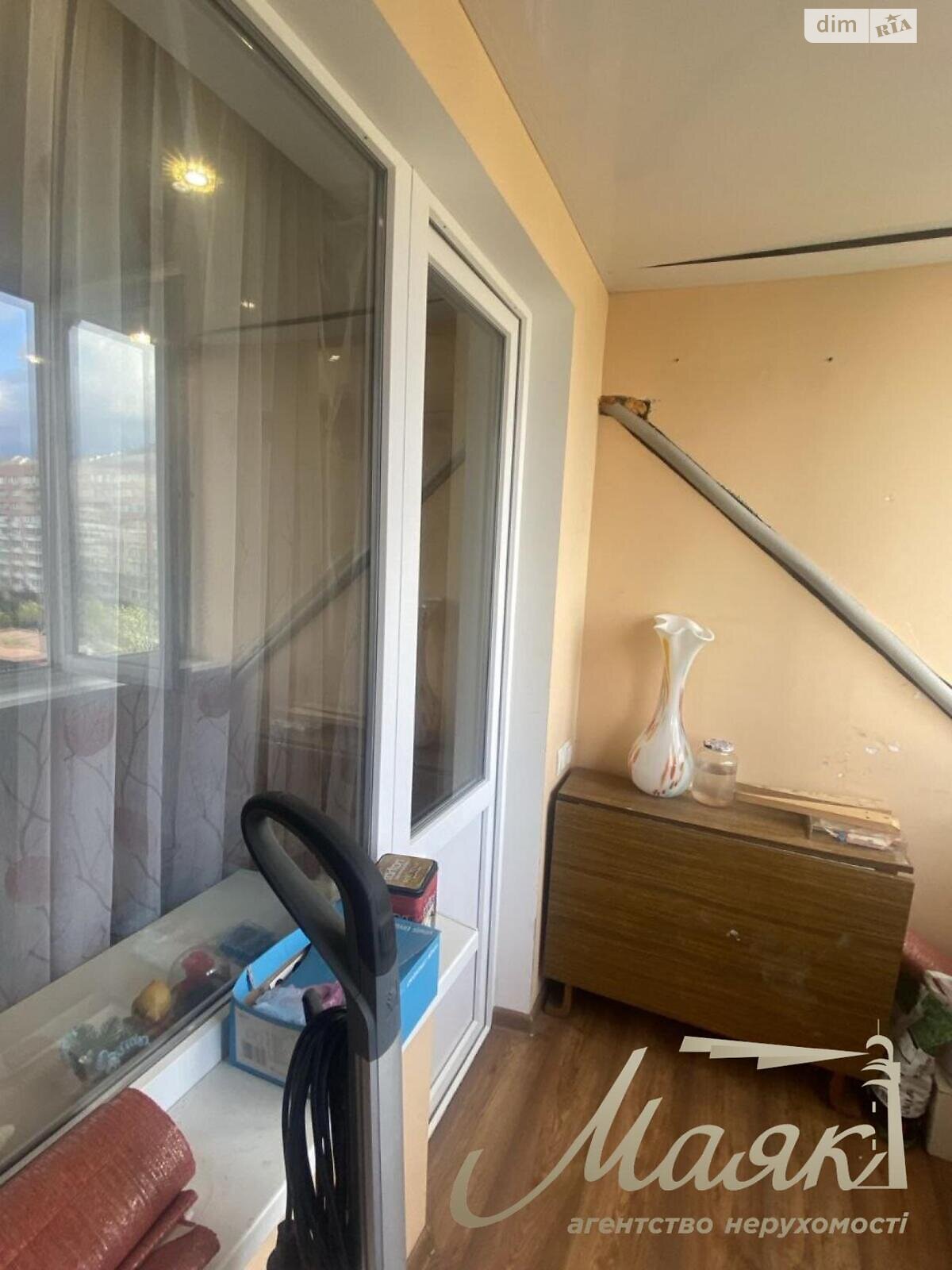 двухкомнатная квартира в Запорожье, район Коммунарский, на ул. Владимира Украинца в аренду на долгий срок помесячно фото 1 двухкомнатная квартира в Запорожье, район Коммунарский, на ул. Владимира Украинца в аренду на долгий срок помесячно фото 1
