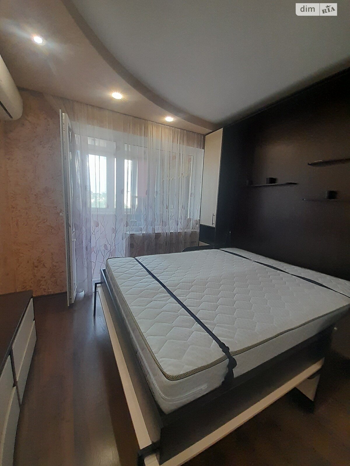 двухкомнатная квартира в Запорожье, район Коммунарский, на ул. Владимира Украинца 34 в аренду на долгий срок помесячно фото 1 двухкомнатная квартира в Запорожье, район Коммунарский, на ул. Владимира Украинца 34 в аренду на долгий срок помесячно фото 1