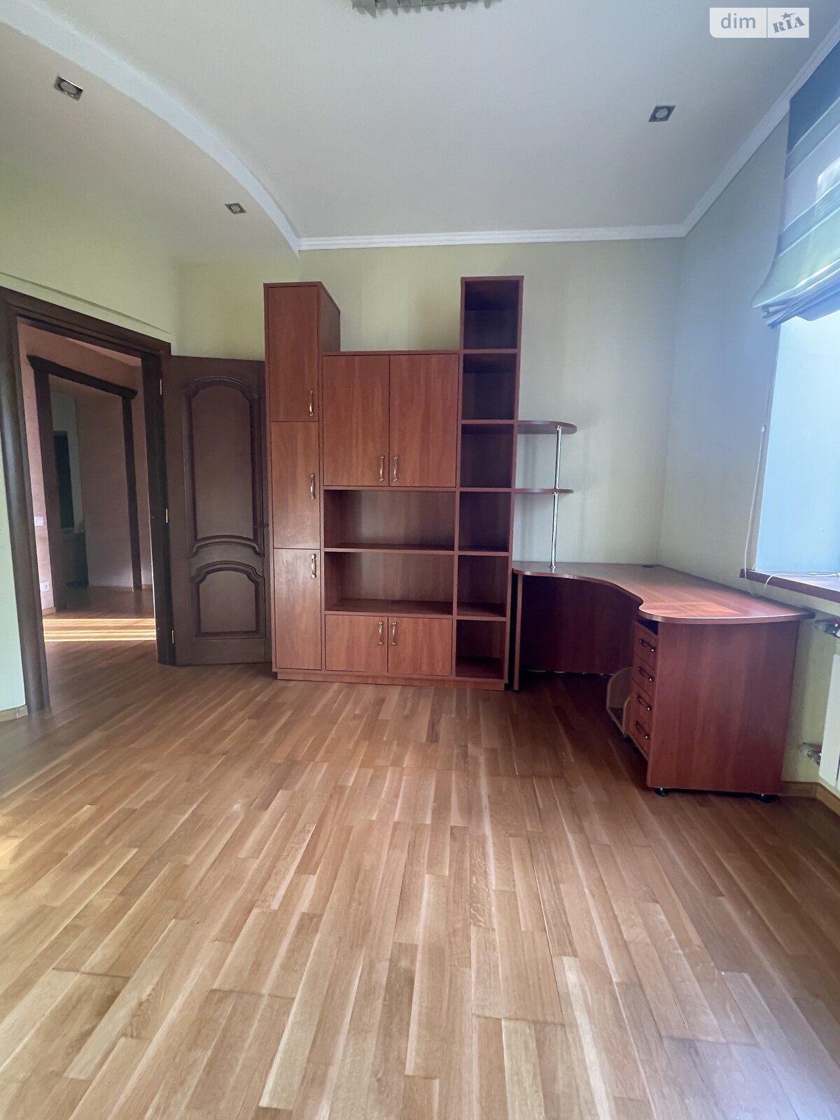 трехкомнатная квартира в Запорожье, район Шевченковский, на ул. Брюллова в аренду на долгий срок помесячно фото 1 трехкомнатная квартира в Запорожье, район Шевченковский, на ул. Брюллова в аренду на долгий срок помесячно фото 1