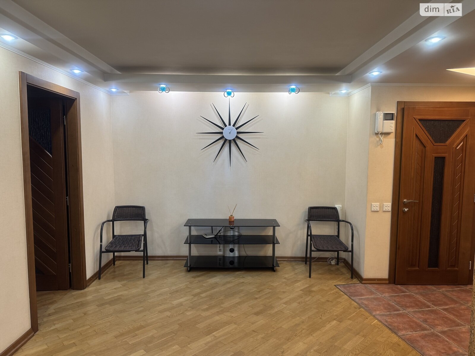 двухкомнатная квартира в Запорожье, район Шевченковский, на ул. Деповская в аренду на долгий срок помесячно фото 1 двухкомнатная квартира в Запорожье, район Шевченковский, на ул. Деповская в аренду на долгий срок помесячно фото 1