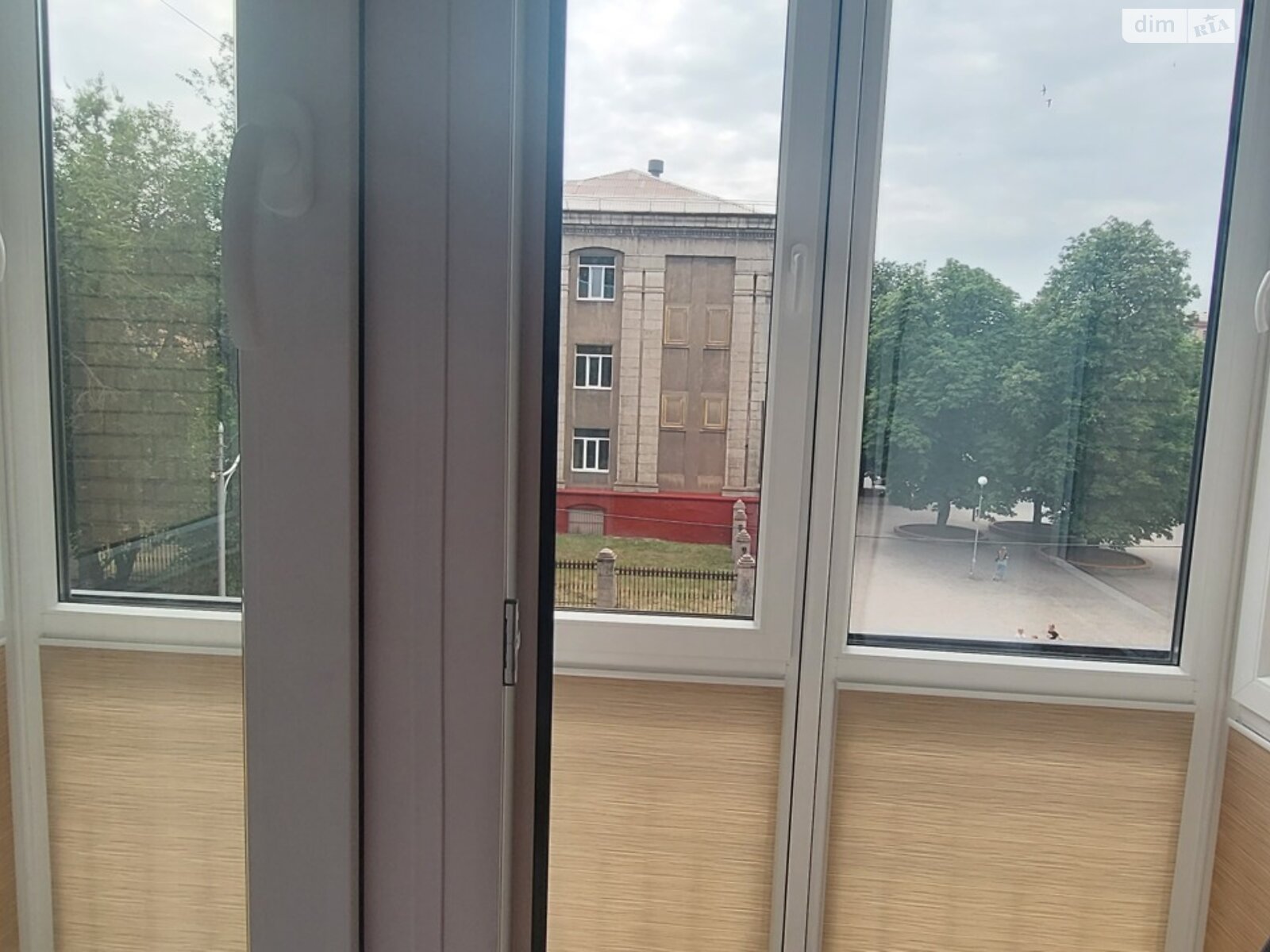 двухкомнатная квартира в Запорожье, район Вознесеновский (Орджоникидзевский), на ул. Мира 14 в аренду на долгий срок помесячно фото 1 двухкомнатная квартира в Запорожье, район Вознесеновский (Орджоникидзевский), на ул. Мира 14 в аренду на долгий срок помесячно фото 1
