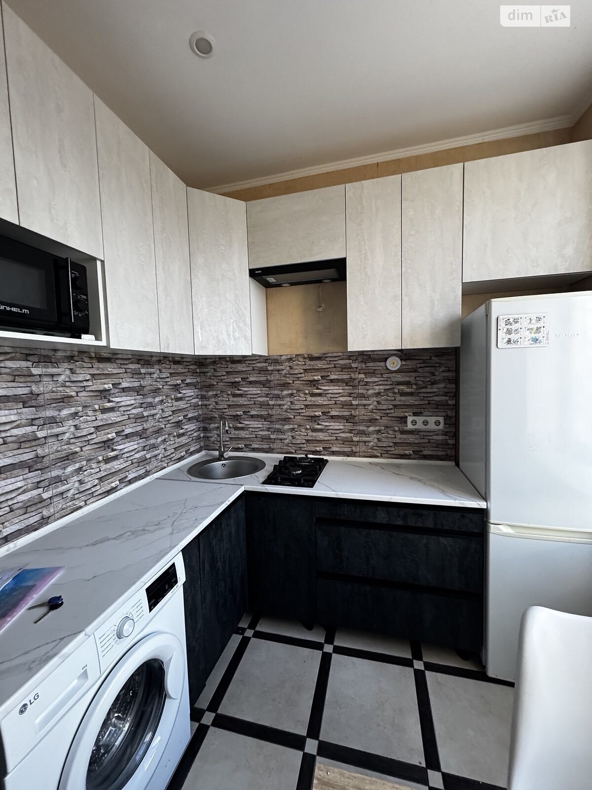 двокімнатна квартира в Запоріжжі, район Вознесенівський (Орджонікідзевський), на вул. Незалежної України 86А в довготривалу оренду помісячно фото 1 двокімнатна квартира в Запоріжжі, район Вознесенівський (Орджонікідзевський), на вул. Незалежної України 86А в довготривалу оренду помісячно фото 1